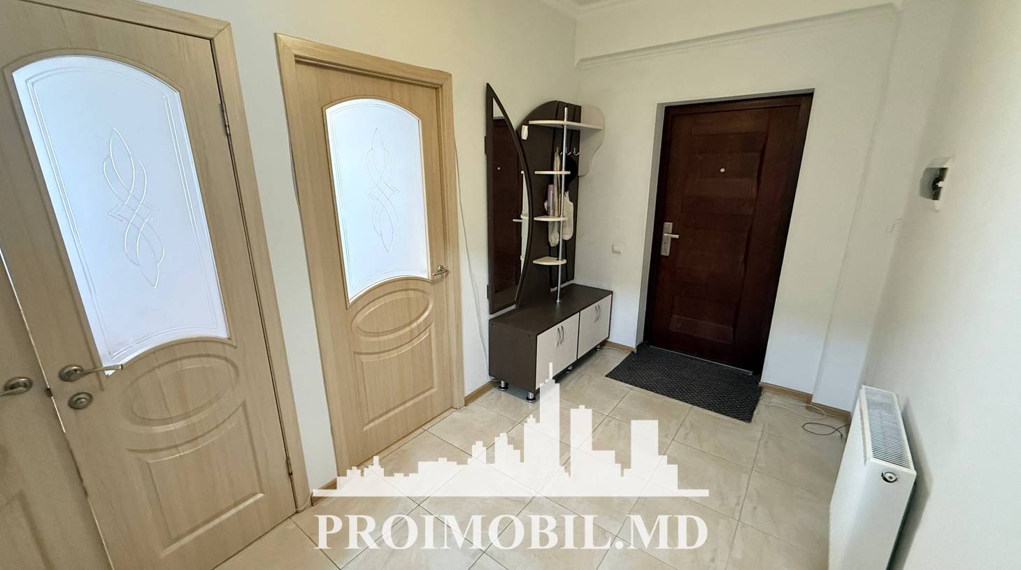 https://images.proimobil.md/JwO7AuYkr2Z1cU_dhS2lGLPn7hXWAu3igJUXD5RivfA/watermark:0.75:so:0:30:0.39/resize:fill:1460:816:1/gravity:ce/bG9jYWw6Ly8vZXN0YXRlL2xyLzM3YWMyMTkwLWFiMzgtNDg5OS04YmEwLTE4Y2QyNTc2ZjQwNC5qcGVn