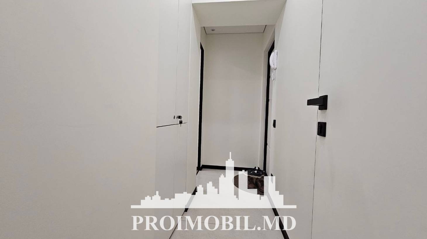 https://images.proimobil.md/JytNk9KtGNzXEBTY_Xtzhs1yi-NK1I4l_NZQVEiA7lA/watermark:0.75:so:0:30:0.39/resize:fill:1460:816:1/gravity:ce/bG9jYWw6Ly8vZXN0YXRlL2xyLzdhOWQ3NDA0LWM3MTgtNGI0Ny05MTUwLTNkZTQwNjhlNDYyMS5qcGVn