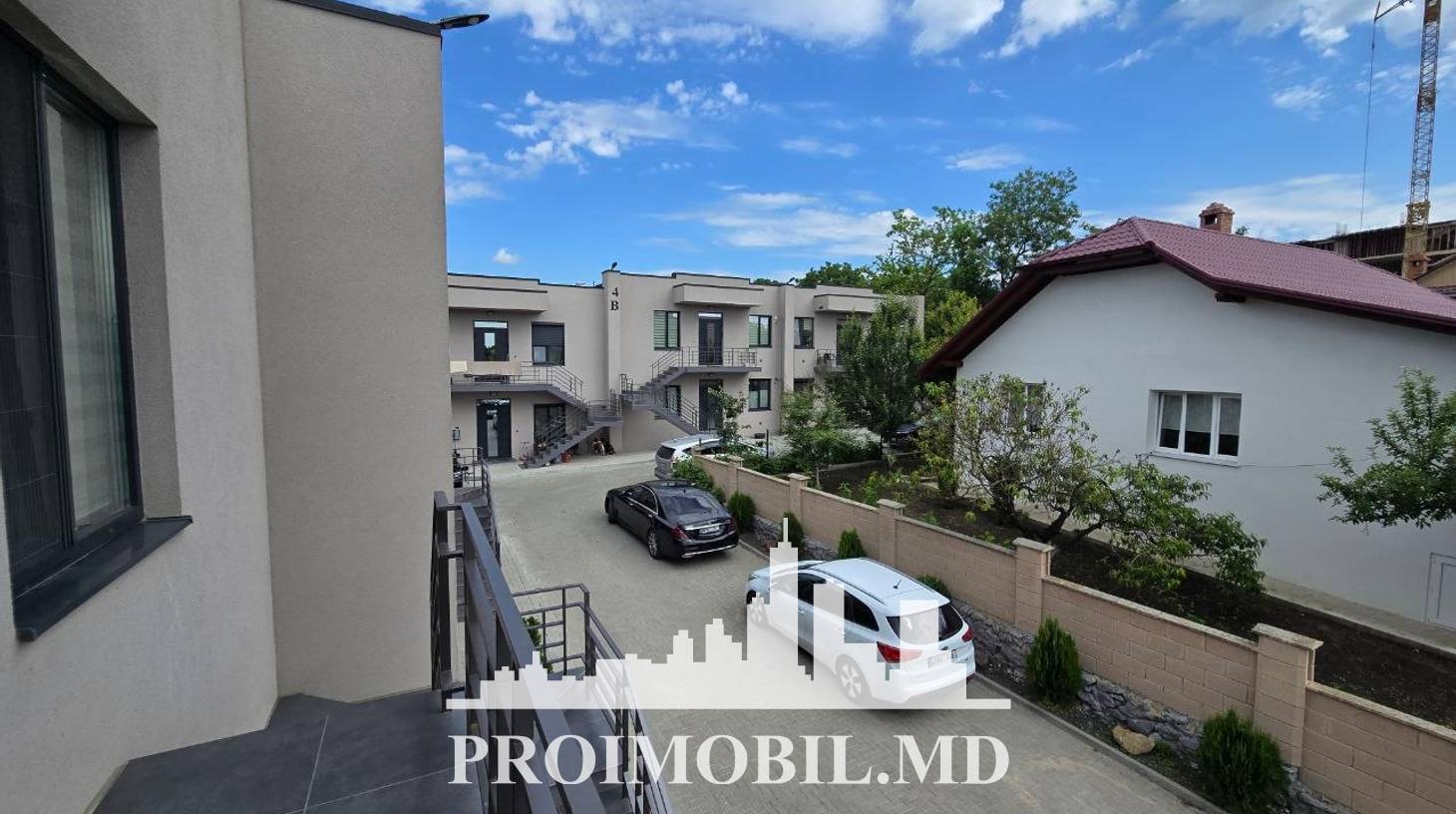 https://images.proimobil.md/JzMev0YQWShTcoXOo3L7yYHuXLCzeYTD29KPMU3xyfU/watermark:0.75:so:0:30:0.39/resize:fill:1460:816:1/gravity:ce/bG9jYWw6Ly8vZXN0YXRlL2xyLzAzNWRlNmVjLTgwYmMtNGMzMy1iMjM3LTM4ODRmNmFlZjk5ZC5qcGVn