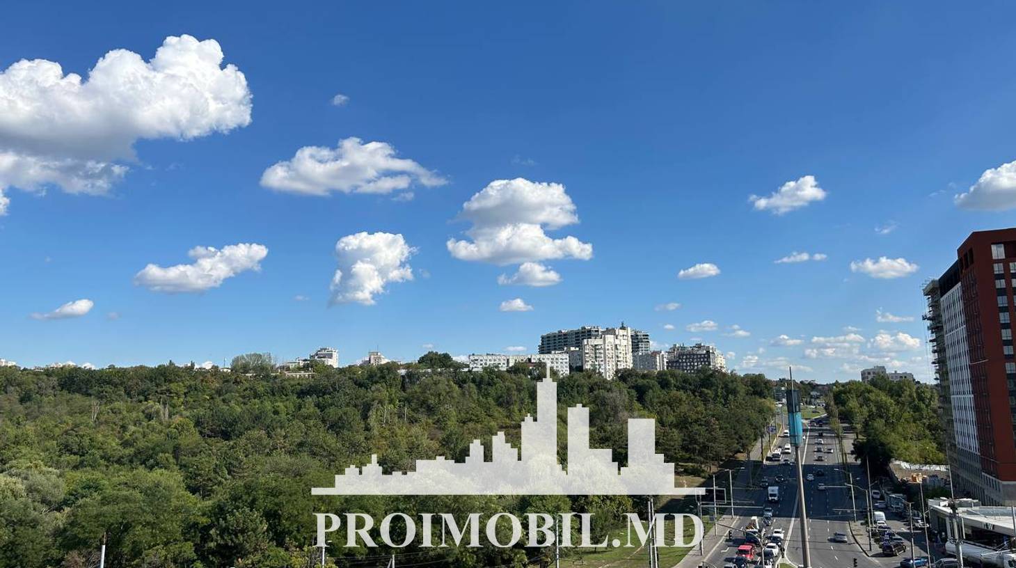 https://images.proimobil.md/K3pgRGGW3SOnO-FGdta5C8HM4DesJ3_21rENqHXNEFM/watermark:0.75:so:0:30:0.39/resize:fill:1460:816:1/gravity:ce/bG9jYWw6Ly8vZXN0YXRlL2xyL2Y5NTJkMGY4LTJiN2YtNDA1Yy1hMzBmLWZjMDMwM2Y3ODE0NS5qcGVn