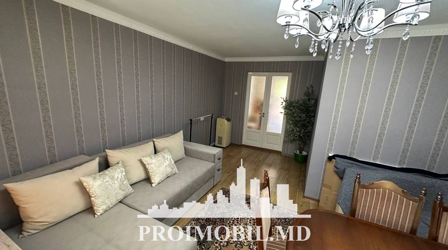 https://images.proimobil.md/K5rcox-VDuKHZ-wOp25MDtoY3mYgMLqwONDnaUO9-yg/watermark:0.75:so:0:30:0.39/resize:fill:1460:816:1/gravity:ce/bG9jYWw6Ly8vZXN0YXRlL2xyLzFlOTQ5ZDZjLTZiYzYtNDhlNS1hOGRhLTgzNjcwODBhYzVlZS5qcGVn