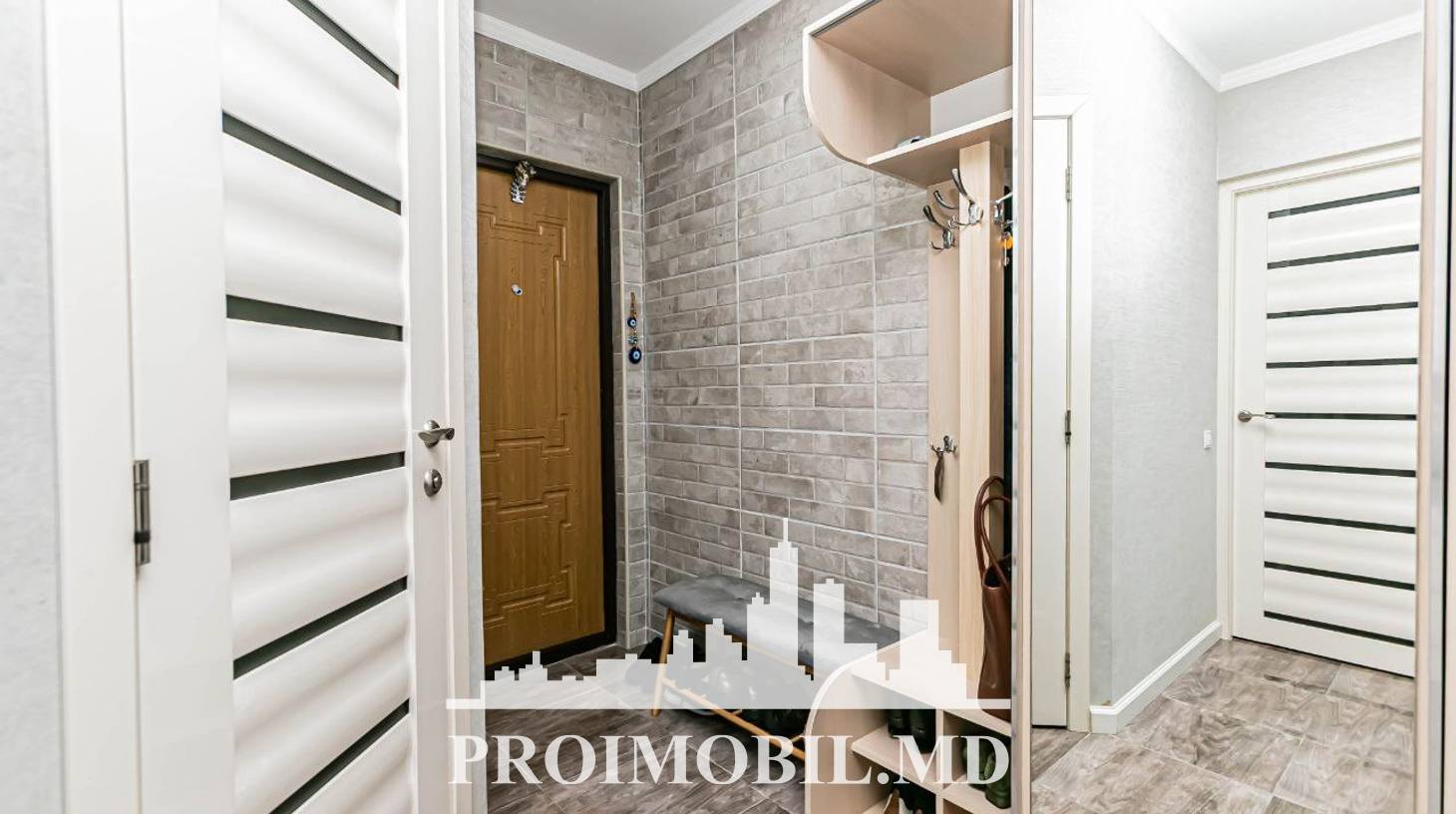 https://images.proimobil.md/K6Zd_BtG8BLzCW-yjqYuzOvSeCAACDyS8QMebHX-L_0/watermark:0.75:so:0:30:0.39/resize:fill:1460:816:1/gravity:ce/bG9jYWw6Ly8vZXN0YXRlL2xyL2JjMGM4Y2Q0LTVkNjEtNGJjNC1iYWM0LWVlY2I4YWQ2MTFiMC5qcGVn