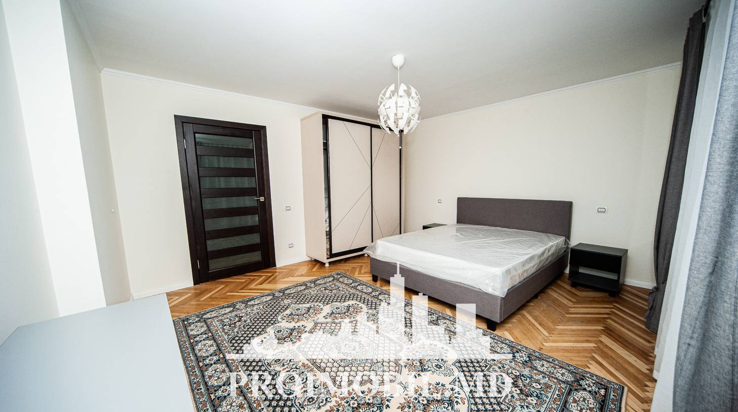 https://images.proimobil.md/KAYHHBAur4-2hprZDNA_UUJm11wN7mk2KoZOw54HHmw/watermark:0.75:so:0:30:0.39/resize:fill:1460:816:1/gravity:ce/bG9jYWw6Ly8vZXN0YXRlL2xyLzRiM2ZmODI5LWZmOTgtNDlkMy1iOTNlLTcxNWM4Y2NjMjJlNi5qcGVn