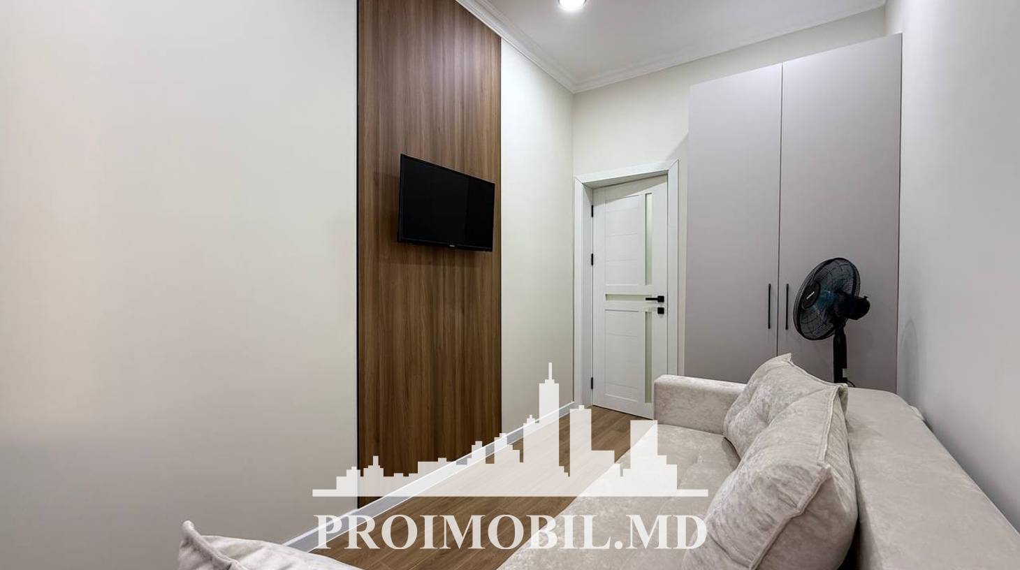 https://images.proimobil.md/KA_J7G0oie6gXS03R6_nAq98fW_HanWGO_xSKuDm1Xk/watermark:0.75:so:0:30:0.39/resize:fill:1460:816:1/gravity:ce/bG9jYWw6Ly8vZXN0YXRlL2xyL2NlMWY0YTNiLWEwNWUtNDQ0YS05NTBjLWQ0YTc0N2FjYzNiNi5qcGVn