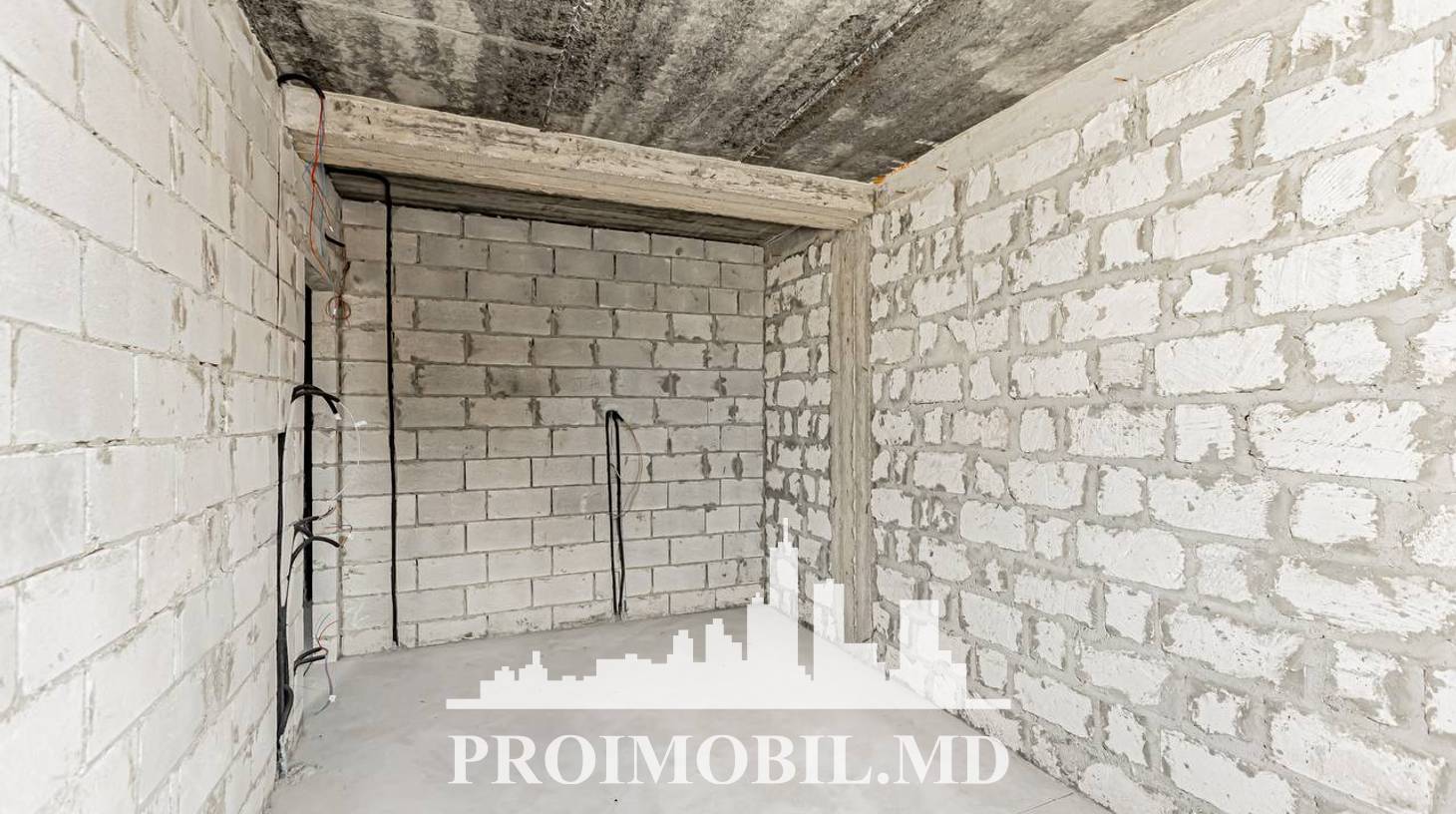 https://images.proimobil.md/KBU9EtfG_1fY09x9ET4uFJOtlhVH7KLeuBatiKKzOq4/watermark:0.75:so:0:30:0.39/resize:fill:1460:816:1/gravity:ce/bG9jYWw6Ly8vZXN0YXRlL2xyL2VkZWRhODVhLWE1YzYtNGMyZi1iMGFiLWI0NTg4ZjAzNDUwMS5qcGVn