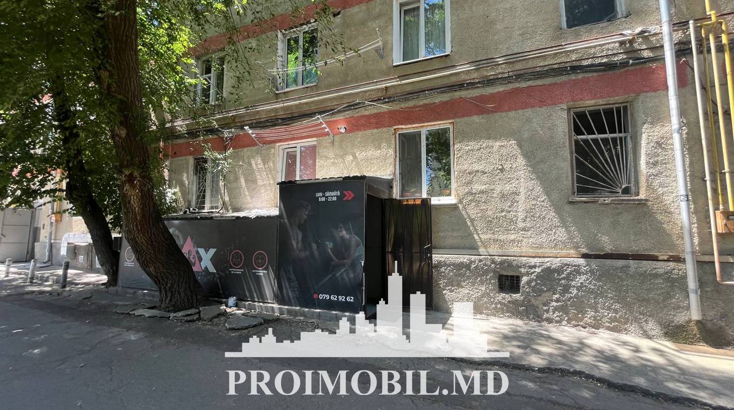 https://images.proimobil.md/KBdxegsZHl-e2MkpmZ24b-isTR26nxZwx0_xKMoFPxo/watermark:0.75:so:0:30:0.39/resize:fill:1460:816:1/gravity:ce/bG9jYWw6Ly8vZXN0YXRlL2xyLzY0ZDA2ZTE5LWQzM2MtNDMxNy04NmFlLTg0OGFiZjliNGFkOC5qcGVn