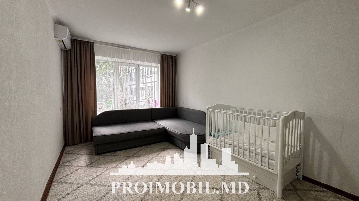 https://images.proimobil.md/KDKw4Wicxr1n4H-1czJLL8KXBqfT-Hhj0zv78evy9Ac/watermark:0.75:so:0:30:0.39/resize:fill:1460:816:1/gravity:ce/bG9jYWw6Ly8vZXN0YXRlL2xyLzM0ZTE2MmM1LTZlZDUtNDJiMS04MWE0LThhZDdlZmZkZGFjNC5qcGVn