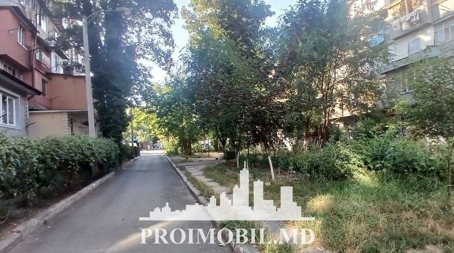 https://images.proimobil.md/KEO4cLR3XnaLzQq5BQpAdke155lGvGNAqe3CiKG6i3c/watermark:0.75:so:0:30:0.39/resize:fill:1460:816:1/gravity:ce/bG9jYWw6Ly8vZXN0YXRlL2xyLzg1MDUwMDNlLTFhNmUtNDJjZS05MzU1LTQwMTM0OTRlOGJhZC5qcGVn