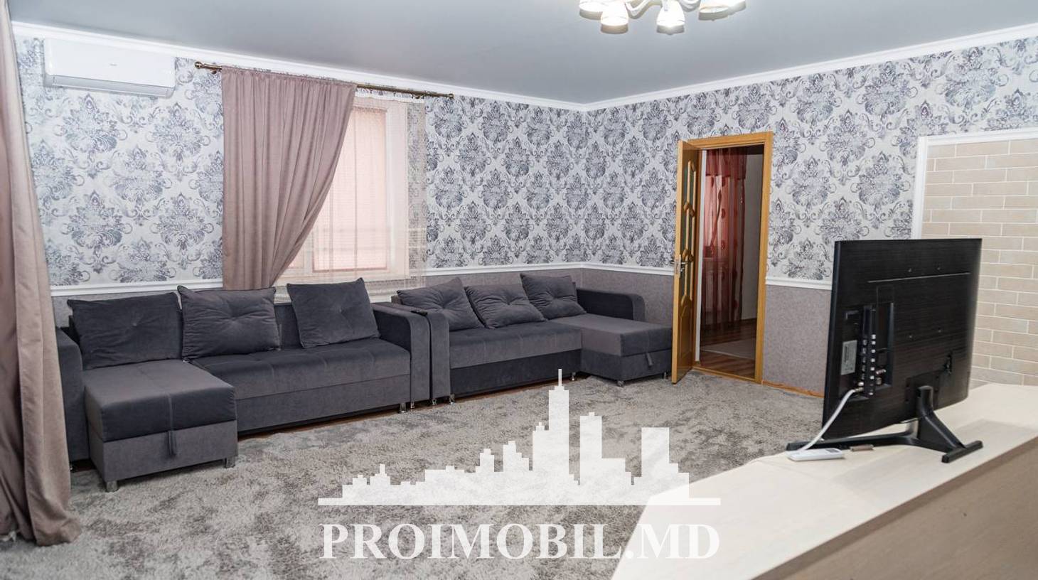 https://images.proimobil.md/KGbXJAUzKallrVRQ9NMWBkX-XYUCc93xGWAR_IdhELY/watermark:0.75:so:0:30:0.39/resize:fill:1460:816:1/gravity:ce/bG9jYWw6Ly8vZXN0YXRlL2xyLzA4NGM2OTUzLWI0MzktNGNlNi05MWFlLTllN2U4ZTM5OGQzNC5qcGVn