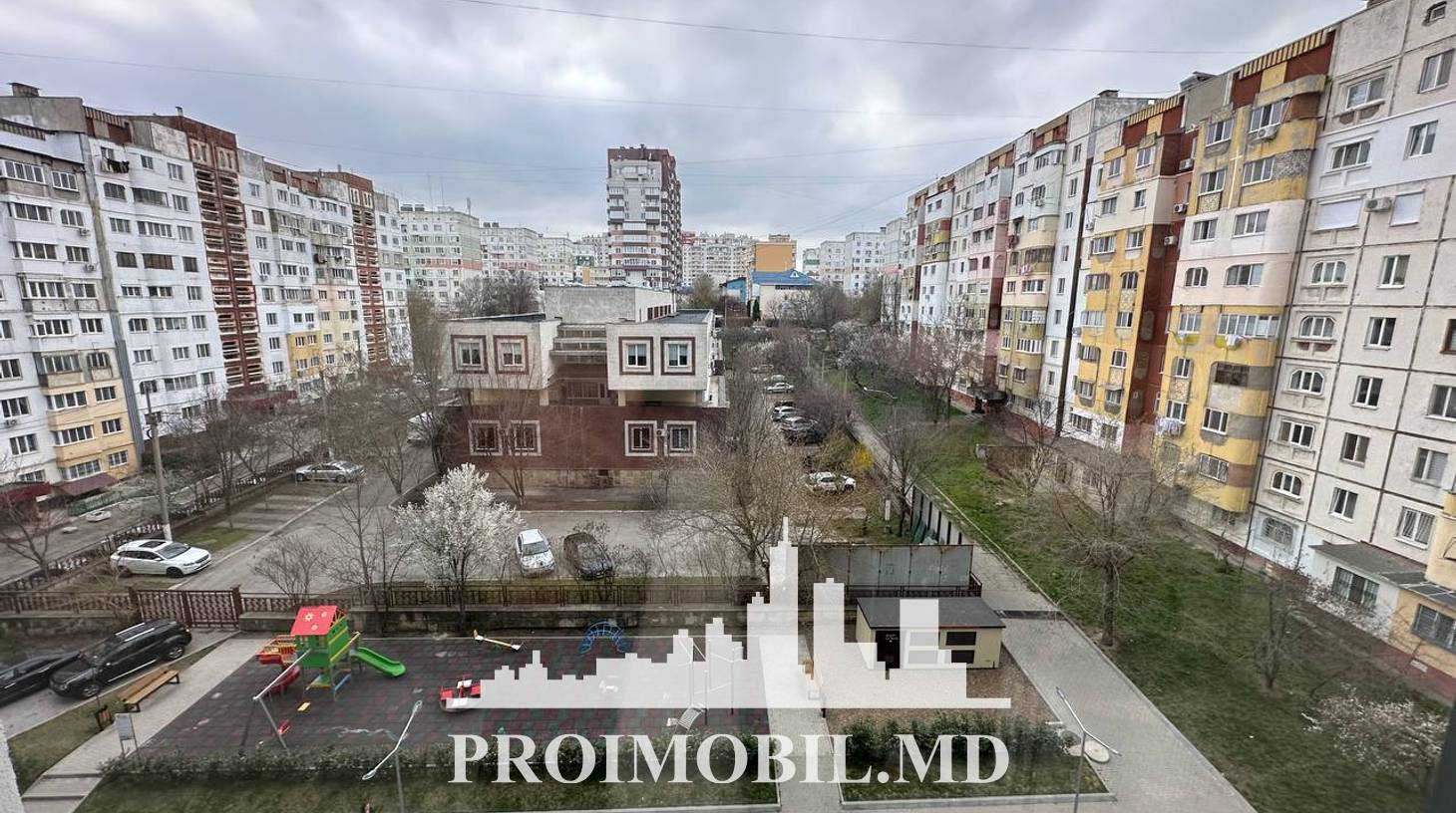 https://images.proimobil.md/KHiNNf1dZrGX1ZRkAamV1Lhoe1hGolDP0Ejo8tVfst8/watermark:0.75:so:0:30:0.39/resize:fill:1460:816:1/gravity:ce/bG9jYWw6Ly8vZXN0YXRlL2xyLzkwYjZhYmU1LTc0MDctNGZjYS04YjllLWRhYjEyZGFhZWZjMC5qcGVn