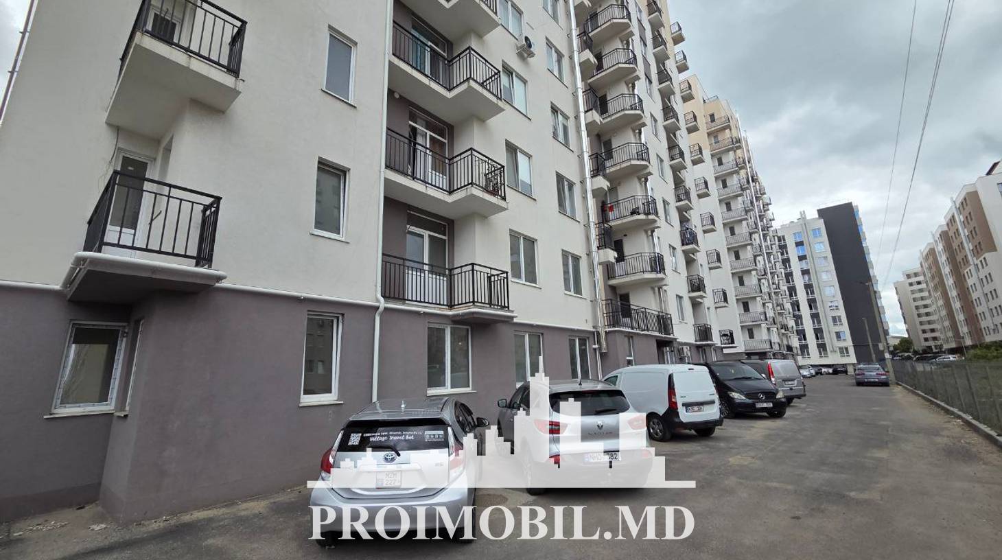 https://images.proimobil.md/KKfLoQUsRSFNz8EW89bKvQstOzlqkR6MWVqw31-Z0qY/watermark:0.75:so:0:30:0.39/resize:fill:1460:816:1/gravity:ce/bG9jYWw6Ly8vZXN0YXRlL2xyLzQ2OTU0ZjM3LTJmMTYtNGNiZS1hY2Q1LWZkZDlkMzkxYmRlOC5qcGVn