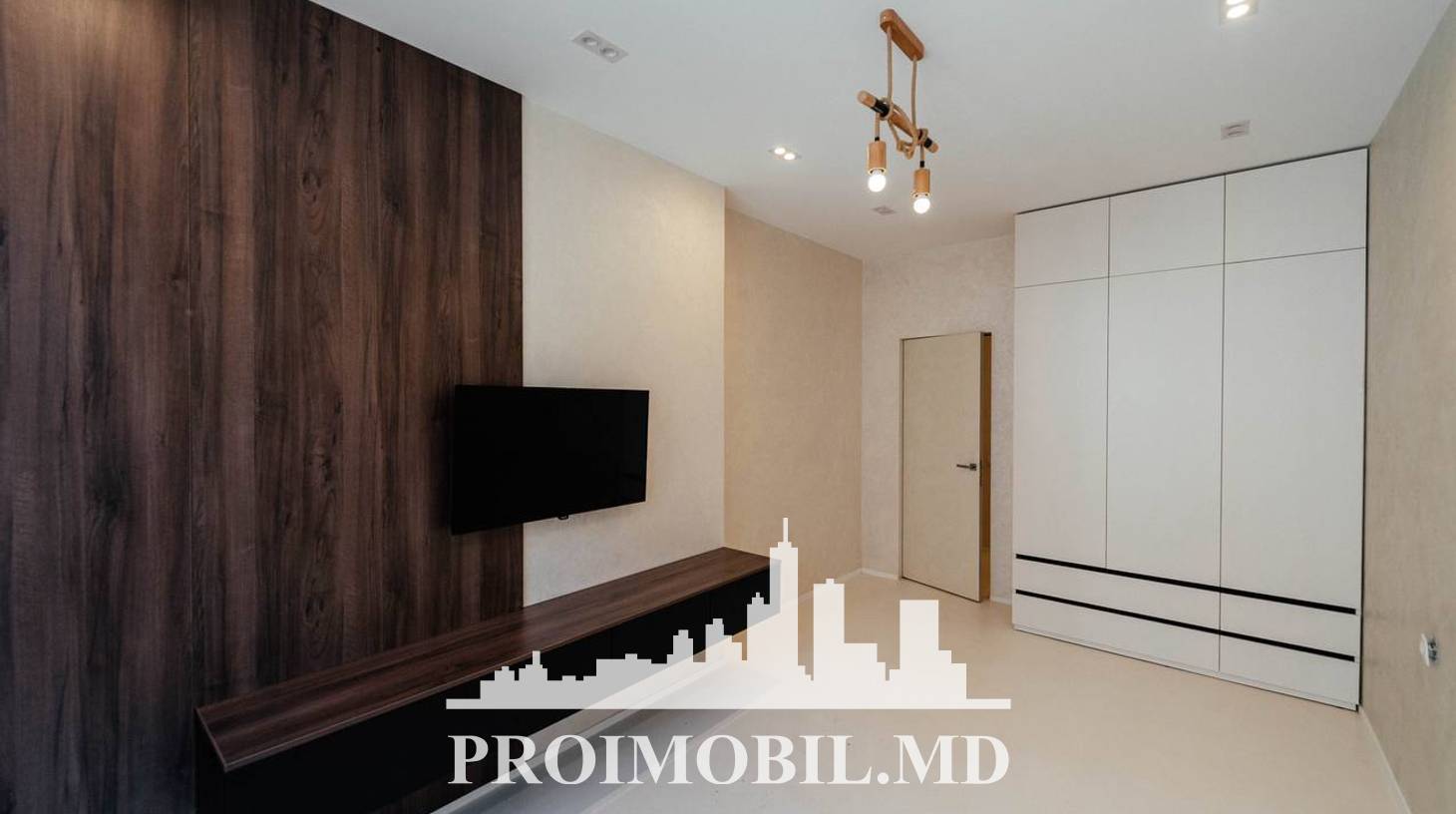https://images.proimobil.md/KLaQLPIrFcBsTLgGpfp4PAJPVuQb5RybY8w_iiFKJEA/watermark:0.75:so:0:30:0.39/resize:fill:1460:816:1/gravity:ce/bG9jYWw6Ly8vZXN0YXRlL2xyLzZhMDlmNDVkLTBlMWMtNDlhMy1iMWJkLTY1NDcxNTkyNWEyMC5qcGVn