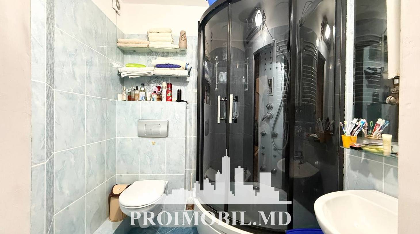 https://images.proimobil.md/KM2Bu-uLaEDnS8SroX7U75PhJ9yY1OMTxfMztjQ0fCs/watermark:0.75:so:0:30:0.39/resize:fill:1460:816:1/gravity:ce/bG9jYWw6Ly8vZXN0YXRlL2xyLzY2OGNlMWU2LTVmYzktNGYwYi04NDExLTQ2NTlhOGU3NGE5Yi5qcGVn