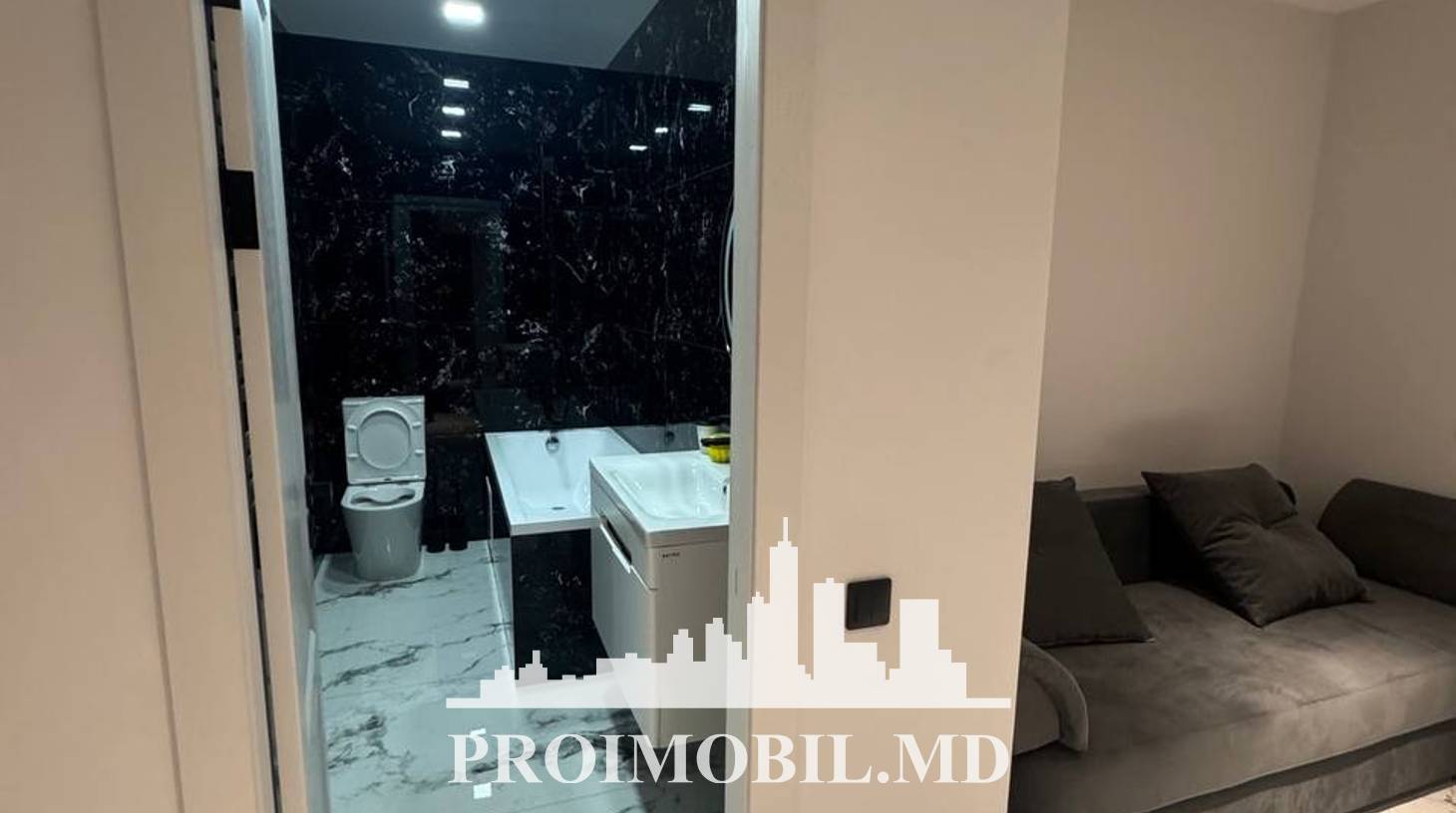 https://images.proimobil.md/KSICWfmDjYDe0zmP8RNb27XovH9LFE3t2jeViXxTI6Q/watermark:0.75:so:0:30:0.39/resize:fill:1460:816:1/gravity:ce/bG9jYWw6Ly8vZXN0YXRlL2xyLzA0YzQ3NzNiLTJhNzgtNDgwMy1iZmY3LTE4NWIwYzk4MGJkYy5qcGVn