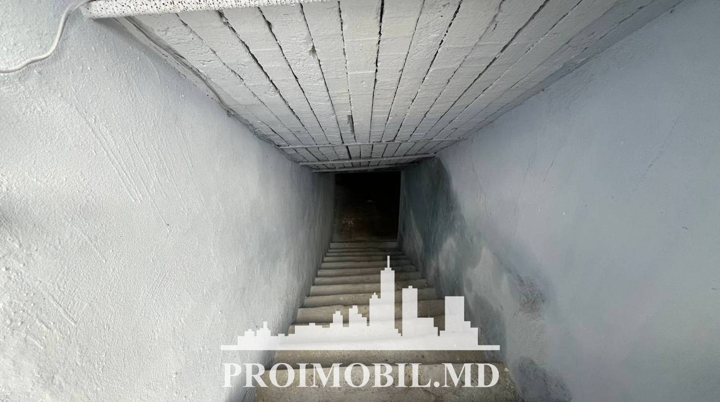 https://images.proimobil.md/KSmQs6QQfFIOmB-ptdYtZr40OOVo-sCbnooZnB8LnYc/watermark:0.75:so:0:30:0.39/resize:fill:1460:816:1/gravity:ce/bG9jYWw6Ly8vZXN0YXRlL2xyLzQyNjNkZTQ5LWJkYzAtNDE3NS1iNGY2LWMzNTcxYmU0YTA5NS5qcGVn