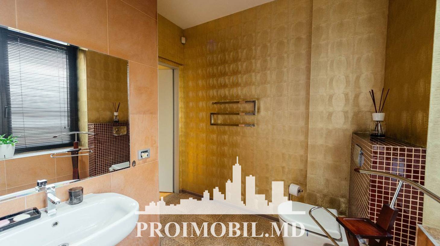 https://images.proimobil.md/KTdDULhIwl5VJLN8_47Kfr7Y9RLWBow2VusQcJ4lPro/watermark:0.75:so:0:30:0.39/resize:fill:1460:816:1/gravity:ce/bG9jYWw6Ly8vZXN0YXRlL2xyLzc1MTY0NmI4LTU5MTMtNDBkNC05YTY0LTk3NzMwNjRkYmMyMy5qcGVn