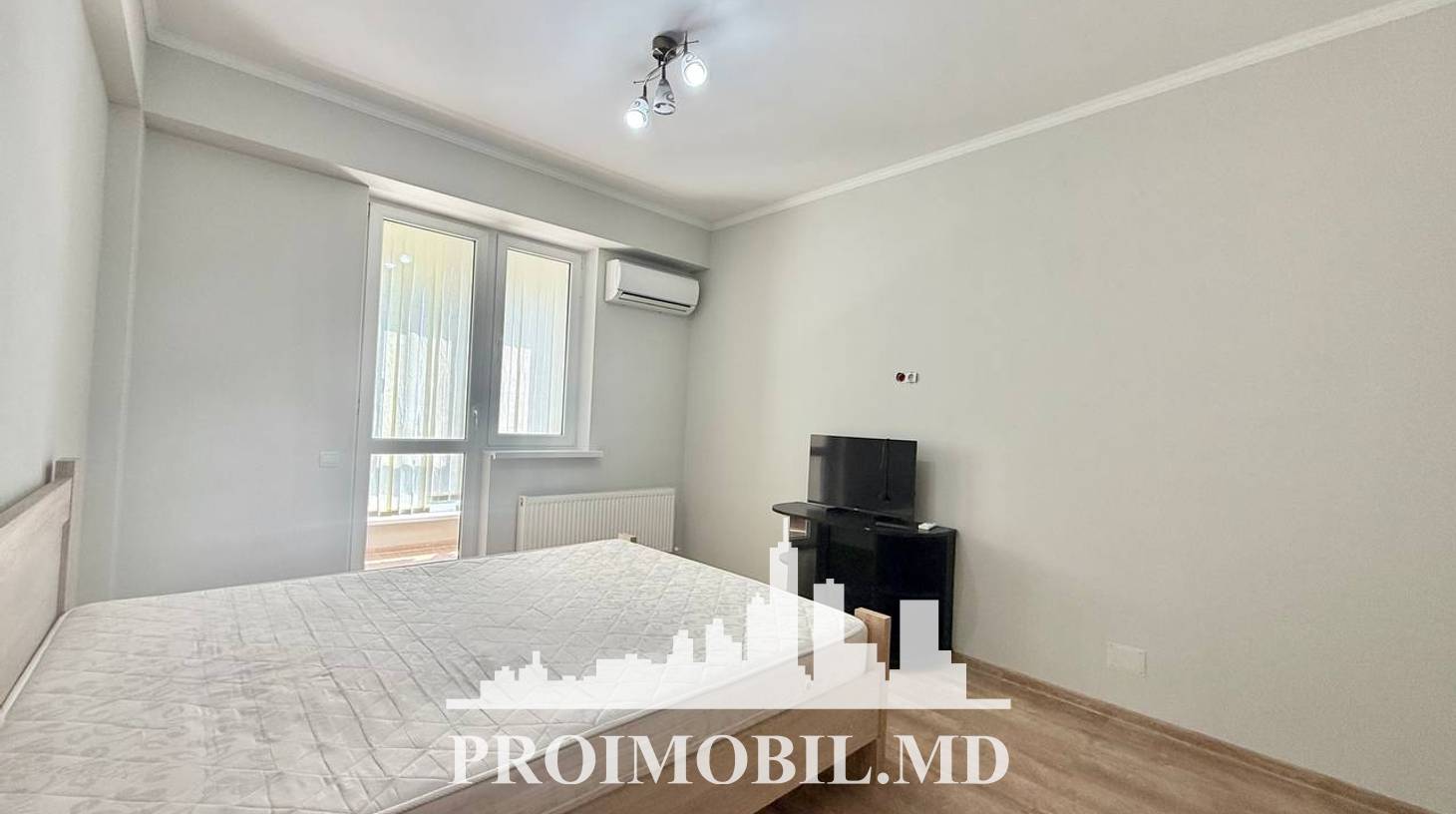 https://images.proimobil.md/KUBKpeEe8ZPXaRegKRazBRiQG9k9r8uIuLJGHqYCkjo/watermark:0.75:so:0:30:0.39/resize:fill:1460:816:1/gravity:ce/bG9jYWw6Ly8vZXN0YXRlL2xyL2IwNGI0ZTQzLWRhM2UtNGJmMy1hMDU0LTZkZjU2NTFjMmZkNC5qcGVn