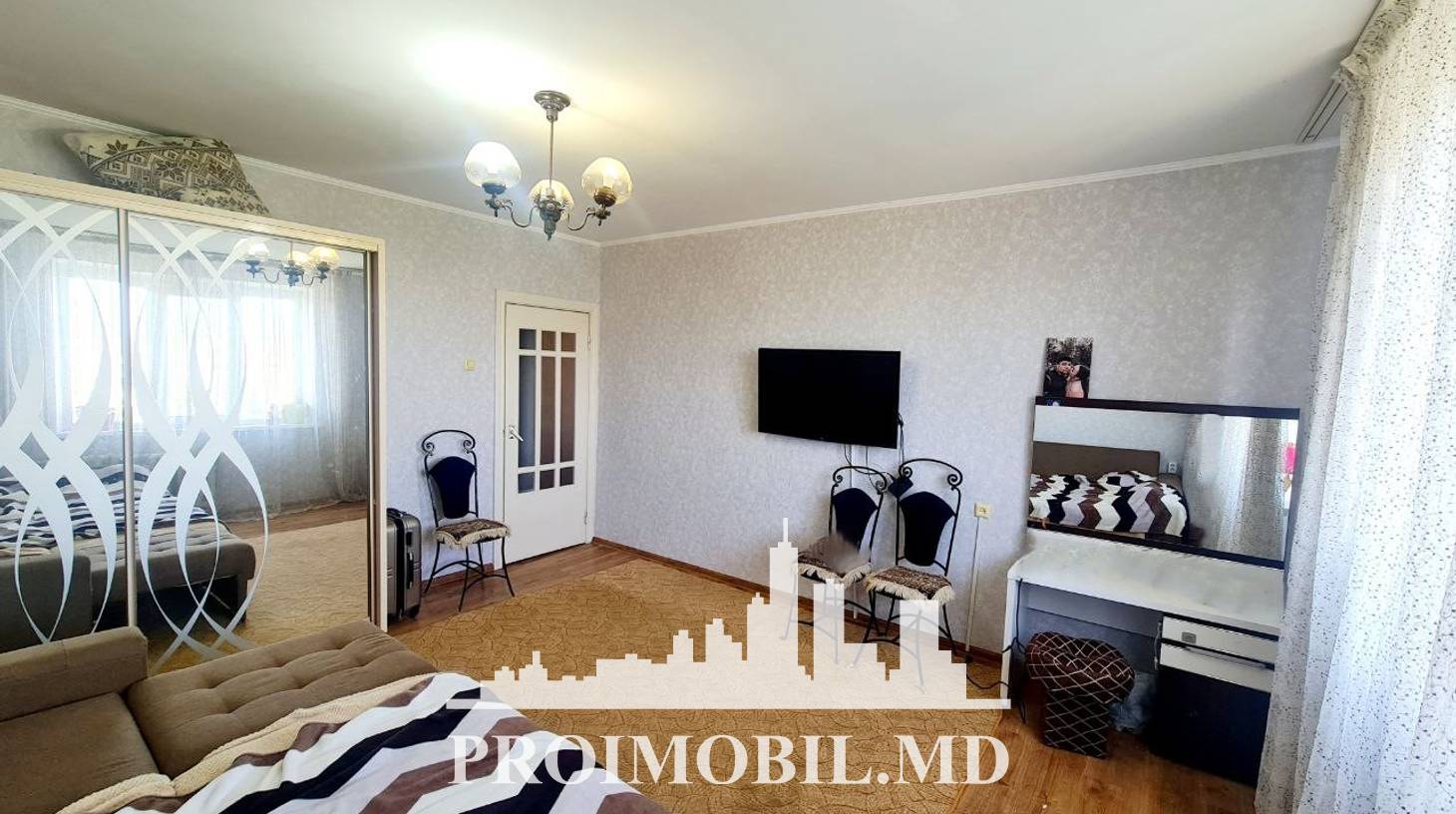 https://images.proimobil.md/KU_JZQg7wGmyhX1Ns09F50g7eOkRDnWbMcPVSoCcDeo/watermark:0.75:so:0:30:0.39/resize:fill:1460:816:1/gravity:ce/bG9jYWw6Ly8vZXN0YXRlL2xyL2NiYWMxNDk3LWZiYTctNDY5My1iODFiLTYzZWI3Mzk1MTA5Yy5qcGVn