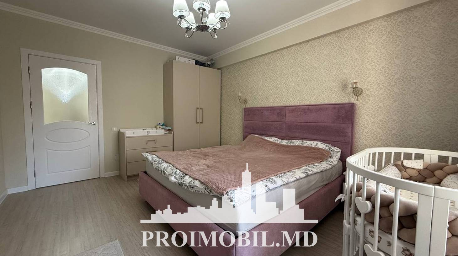 https://images.proimobil.md/KWU4R450yaowWlcJRG5hLjngiivhalp0Oja53Nny0io/watermark:0.75:so:0:30:0.39/resize:fill:1460:816:1/gravity:ce/bG9jYWw6Ly8vZXN0YXRlL2xyLzc3OGRkMWFiLTkxM2YtNDI0Ni05ODI3LTgxYzU1NjBmMjI3MC5qcGVn