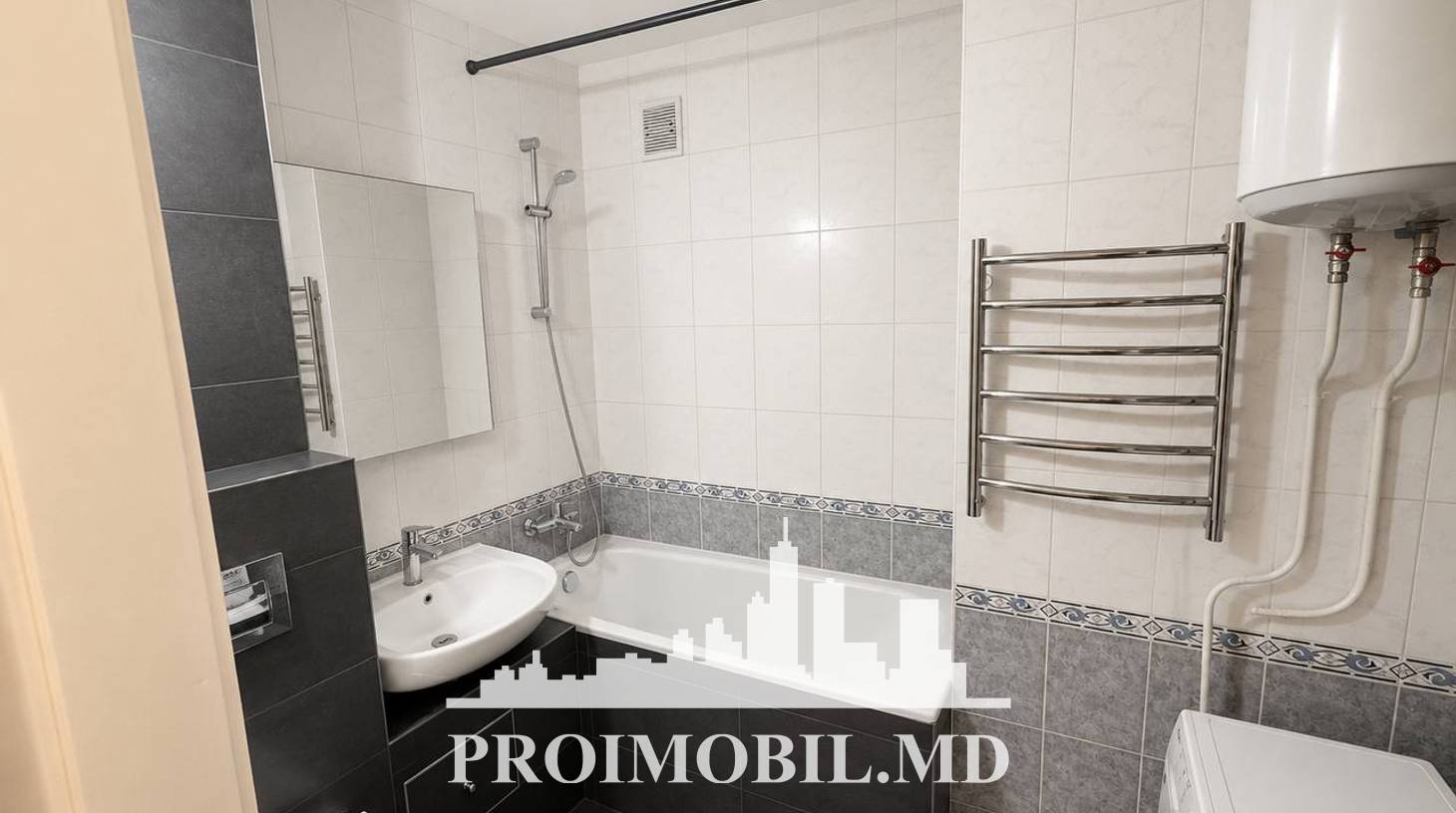 https://images.proimobil.md/KZVXbzoBW-9x-UchGb40tx7Ere65ar2P5-mYOjs2Qjk/watermark:0.75:so:0:30:0.39/resize:fill:1460:816:1/gravity:ce/bG9jYWw6Ly8vZXN0YXRlL2xyLzhkNDU1MDlmLTAwMjYtNGRhOC1hOTZiLThkMWFjOWZjMWMxYi5qcGVn