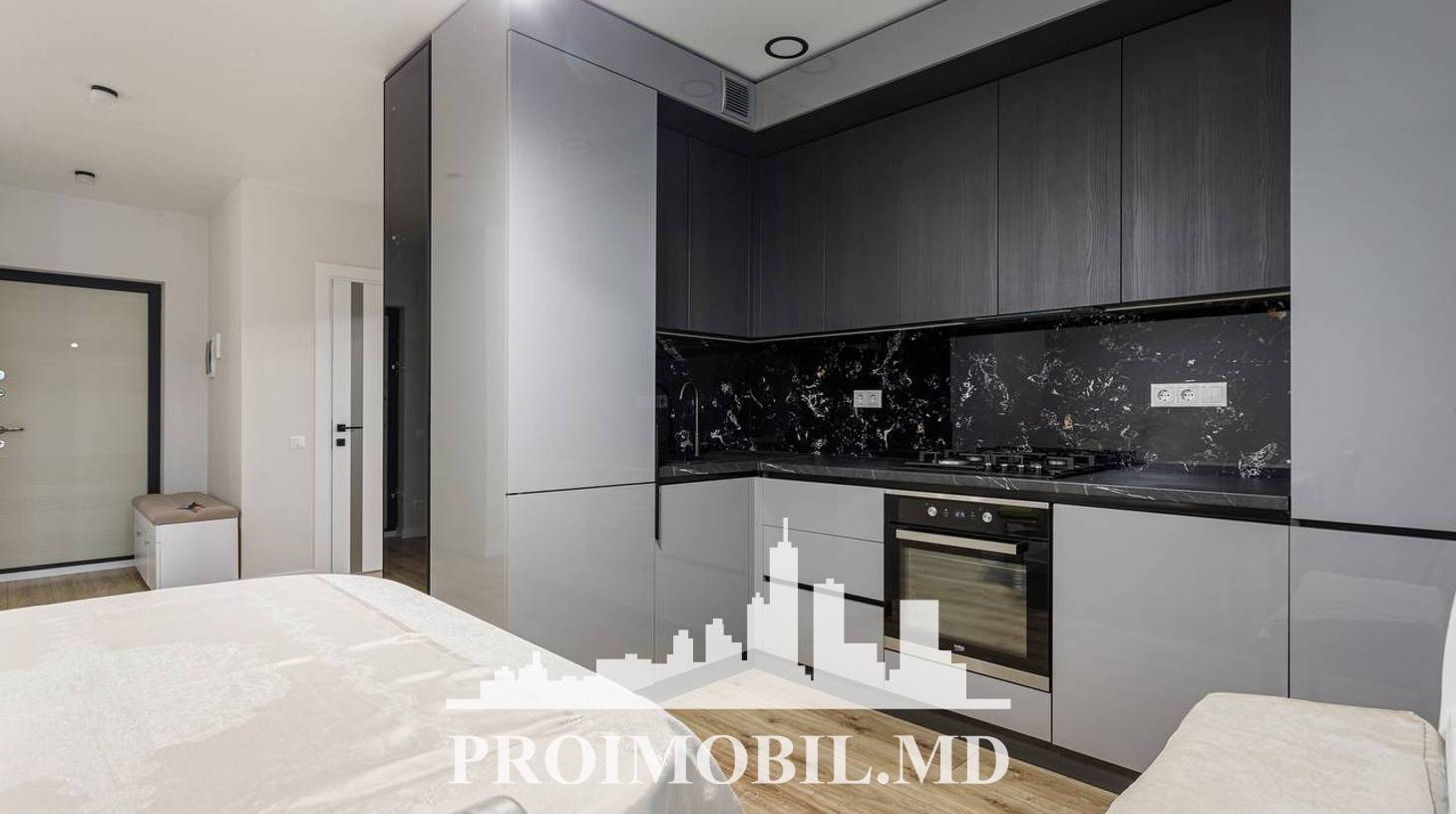 https://images.proimobil.md/K_NxQmWttAMdnFLWrvs-Ay-5UPqizaf_9XDlzC2A7R8/watermark:0.75:so:0:30:0.39/resize:fill:1460:816:1/gravity:ce/bG9jYWw6Ly8vZXN0YXRlL2xyL2E2MjkyODFlLWZiOTItNDQ2OS05YWRjLWFjMGVlYmFmMTkxMy5qcGVn