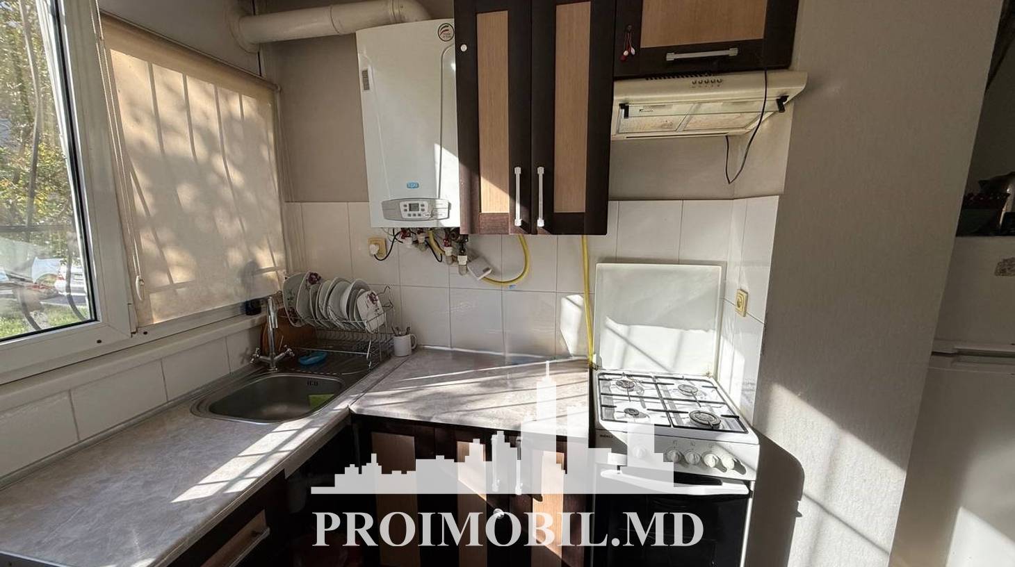 https://images.proimobil.md/KbdjL48YhzineM-3xTUf74B5pPBywBU_oy8jLABupuI/watermark:0.75:so:0:30:0.39/resize:fill:1460:816:1/gravity:ce/bG9jYWw6Ly8vZXN0YXRlL2xyLzVhOWVkNDE3LTFiOGQtNDcyOS1iYzc5LTA4YmRlYjUyN2M1My5qcGVn
