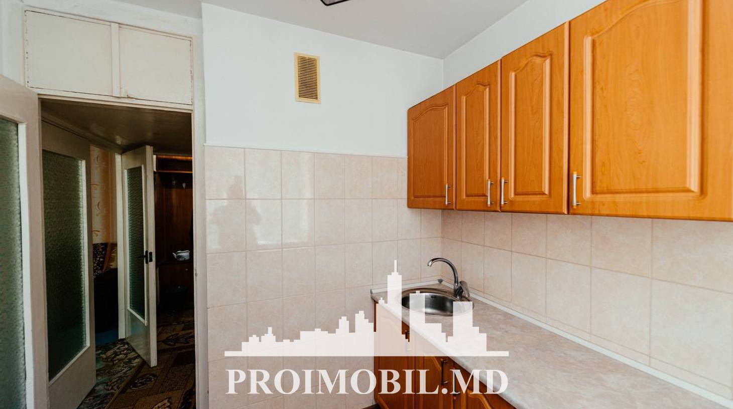 https://images.proimobil.md/KbgmR8nUEYwF6u7aDnAs6UubXY1o1H_F7S-QBh-QXZE/watermark:0.75:so:0:30:0.39/resize:fill:1460:816:1/gravity:ce/bG9jYWw6Ly8vZXN0YXRlL2xyL2JjYTUzOGVlLWZlMjItNDA1My1iYWU4LTkyNzdkYzg5MWJiOS5qcGVn