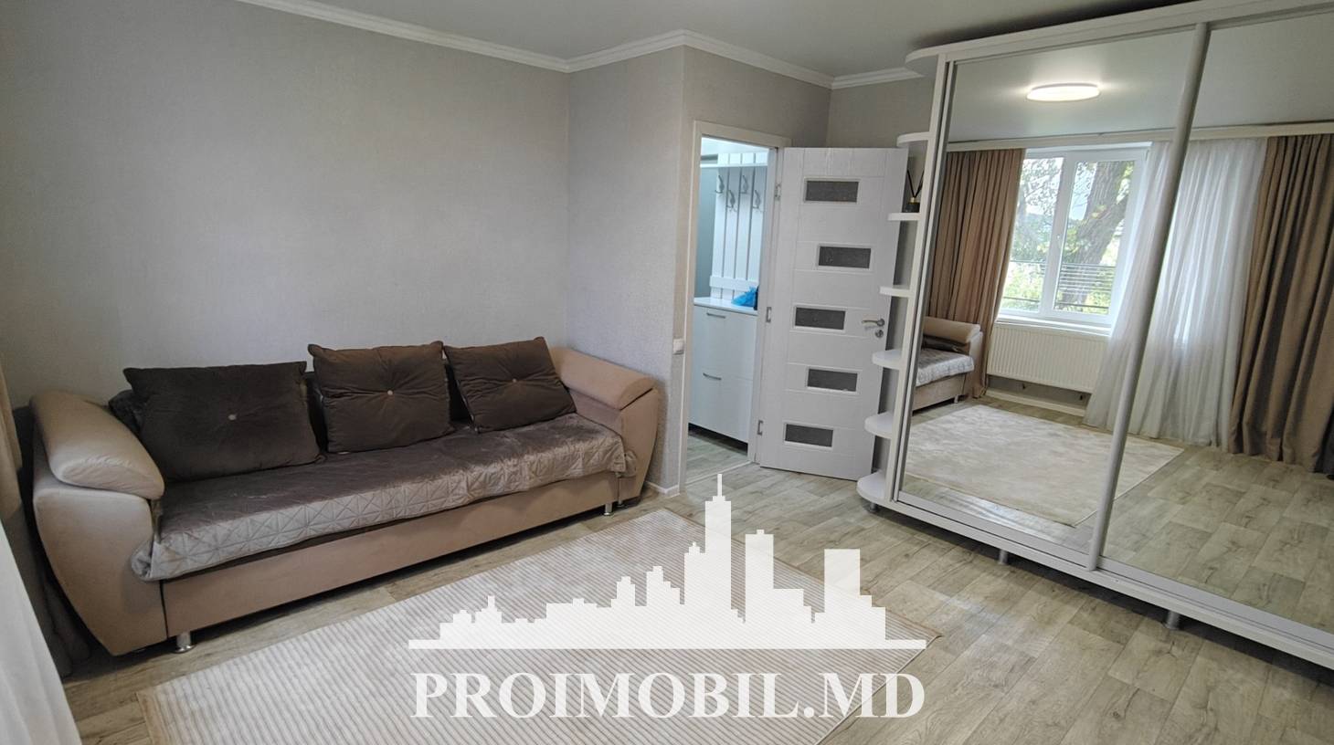 https://images.proimobil.md/Kcwfq2T6WRmj076olsTGZ-2bd5ng-MgPusaEhz1WM8A/watermark:0.75:so:0:30:0.39/resize:fill:1460:816:1/gravity:ce/bG9jYWw6Ly8vZXN0YXRlL2xyL2I4OWRmNjAwLTNiMDctNDUzYi05NjBhLWUzMGQ2NGNkMWZkZS5qcGVn