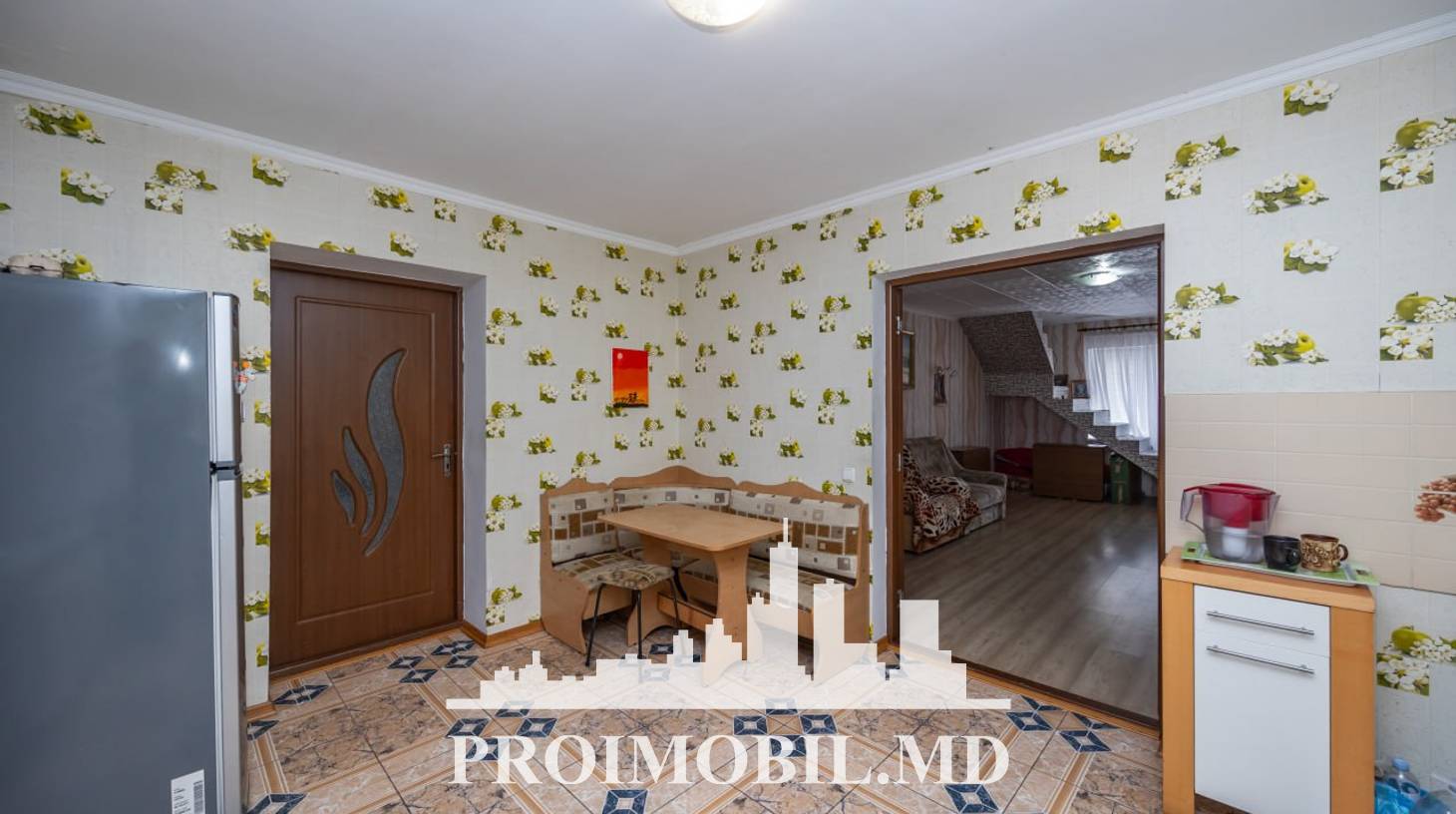 https://images.proimobil.md/KeA8khk7IXLLIL4-XwUXyQp-ZaGChc9qNrQ6HcRjIeo/watermark:0.75:so:0:30:0.39/resize:fill:1460:816:1/gravity:ce/bG9jYWw6Ly8vZXN0YXRlL2xyL2E4M2E3YzAzLTM3NjgtNGNmMC05NDgyLTQxZGNhMjZkMDcxZS5qcGVn