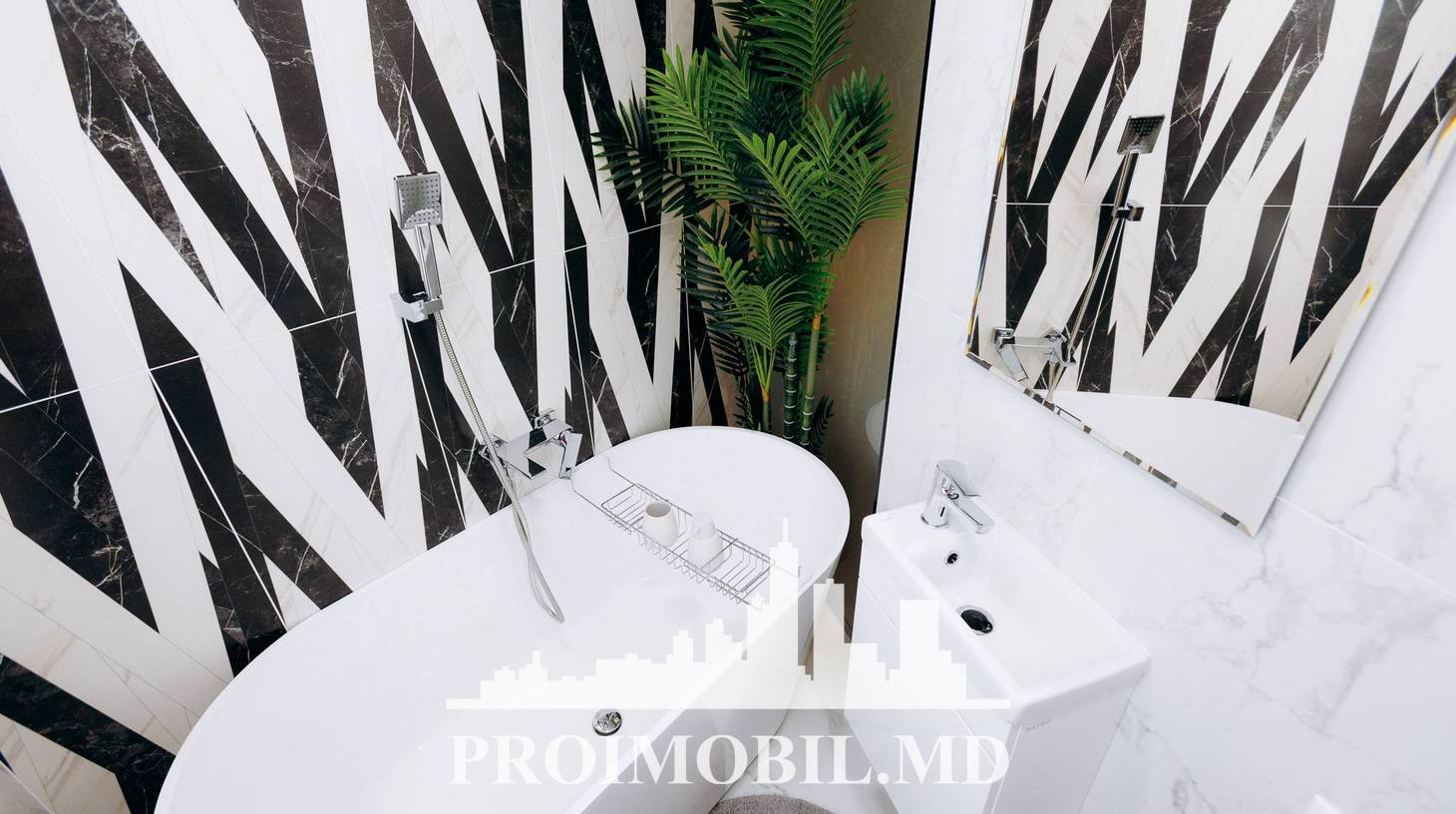 https://images.proimobil.md/Kt1q6MnU__BMewqArvGnmfowQqO0ZoPmLjt5R_nOPmM/watermark:0.75:so:0:30:0.39/resize:fill:1460:816:1/gravity:ce/bG9jYWw6Ly8vZXN0YXRlL2xyLzA1ZjY0NDE0LTFlNTctNDg4MC1hNGFiLWU2ZDdjMTE0ZGY2Ni5qcGVn