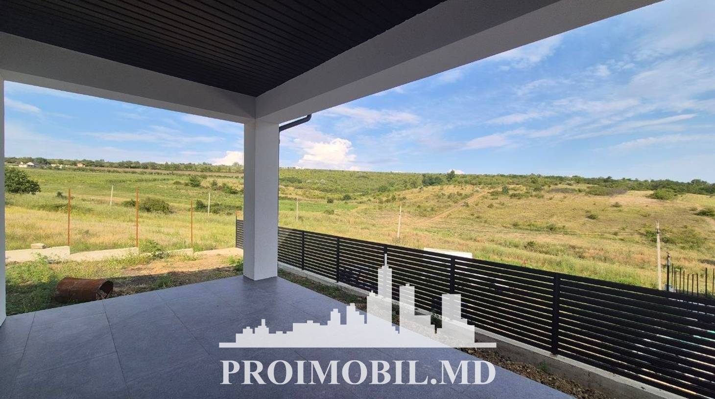 https://images.proimobil.md/KvZYfHPrxDJzfhBhKOUpFxHPaR66kHLl3Exctba3ZL0/watermark:0.75:so:0:30:0.39/resize:fill:1460:816:1/gravity:ce/bG9jYWw6Ly8vZXN0YXRlL2xyLzQ0ZGNjNGFmLTFkMDAtNGNlMy1hZjQ2LTNmMzVjOGNkMGJkYy5qcGVn