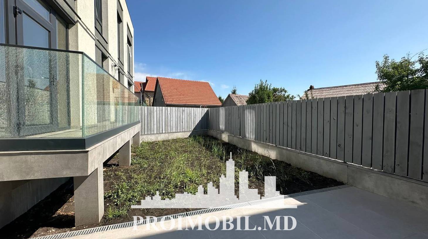 https://images.proimobil.md/KwvneEQm1_eHaC_Wst-eBYO67skukZi7q-48UnX3MOI/watermark:0.75:so:0:30:0.39/resize:fill:1460:816:1/gravity:ce/bG9jYWw6Ly8vZXN0YXRlL2xyL2ViYjNjMzMwLTVjZGQtNDJlOC1iMDQ1LTc3Y2I0MGM4MmI5Zi5qcGVn