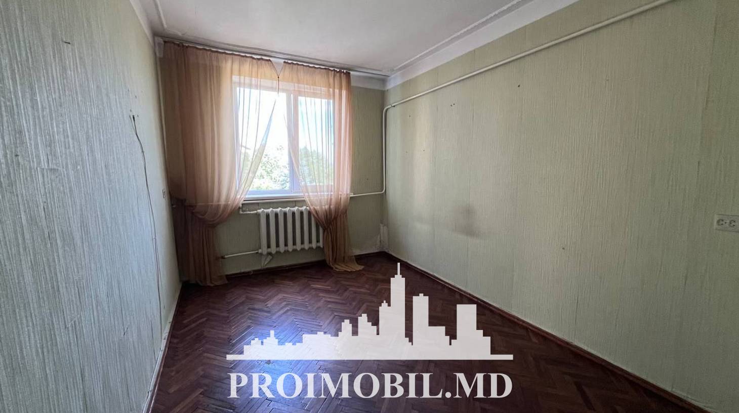 https://images.proimobil.md/KyQT2JURc5D5uToH1J7_Vj9xhYR2ljrvTjJ9sGO1_Ew/watermark:0.75:so:0:30:0.39/resize:fill:1460:816:1/gravity:ce/bG9jYWw6Ly8vZXN0YXRlL2xyL2UyYjJjYzQzLTEwNmItNDA0Zi1iZDJkLWVkOTEzYjIzYmZiYy5qcGVn