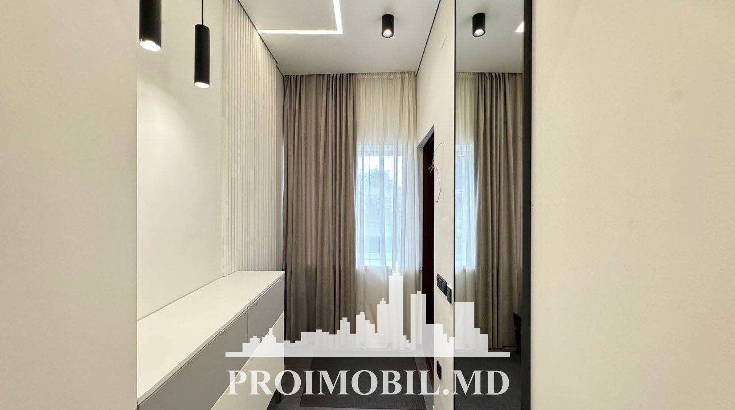 https://images.proimobil.md/KyctyNAFpefm5oAAg3kxS7-3dZnPntKQlsOPKa4t0MA/watermark:0.75:so:0:30:0.39/resize:fill:1460:816:1/gravity:ce/bG9jYWw6Ly8vZXN0YXRlL2xyL2UwOTJjMjRjLTExMDQtNDk4Yi05NmVhLWE0YTAzNTFiYTY5My5qcGVn