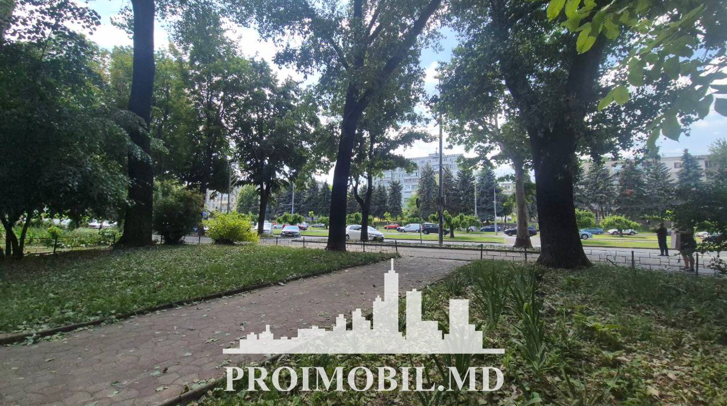 https://images.proimobil.md/L-RH2kpdO1mPxeqPxJ6ZRd2XK4smB1mOXENf9gz3uPk/watermark:0.75:so:0:30:0.39/resize:fill:1460:816:1/gravity:ce/bG9jYWw6Ly8vZXN0YXRlL2xyL2M4MjBkMTUzLTA1MGQtNGU5OC1hYTY4LTE4MmYwOWE5YmMyNy5qcGVn