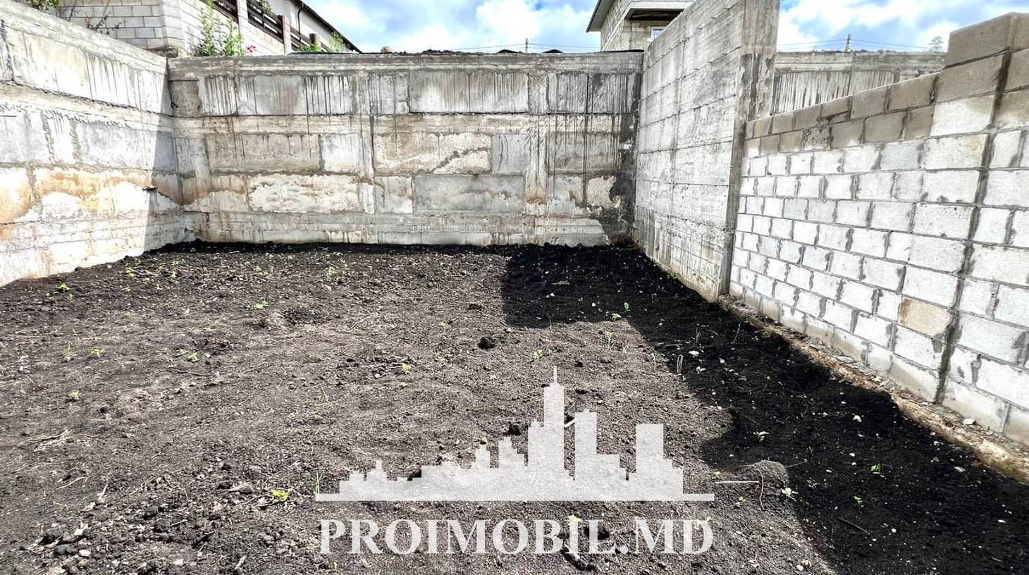 https://images.proimobil.md/L2J3BeMhv4Ro5D_sVRbnZpi-xRyZYf7Mq0A8dQ35f4s/watermark:0.75:so:0:30:0.39/resize:fill:1460:816:1/gravity:ce/bG9jYWw6Ly8vZXN0YXRlL2xyL2RkYzlhYzMzLTU3OTMtNGMxYy1hODAwLTMyZTEwMGQ4NmQ0ZS5qcGVn