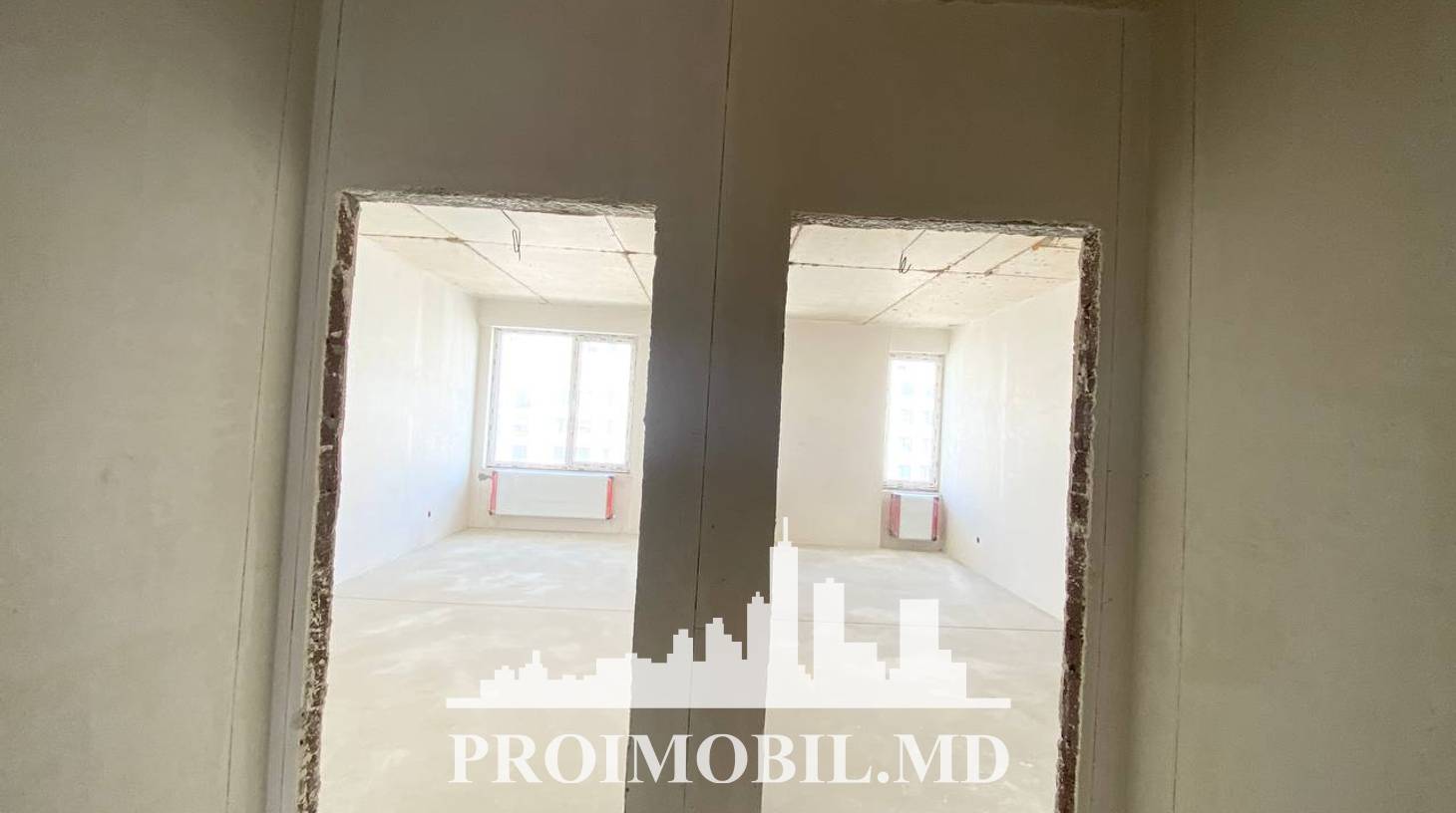 https://images.proimobil.md/L3loewMve9RZ6hjSQx63dKn6MuI0MnmCfvsBLdg-JFg/watermark:0.75:so:0:30:0.39/resize:fill:1460:816:1/gravity:ce/bG9jYWw6Ly8vZXN0YXRlL2xyL2QwOTRmMzc2LWNiODEtNGI1NC1hYjk5LTEzMWQ1MDVjYzI0Ny5qcGVn