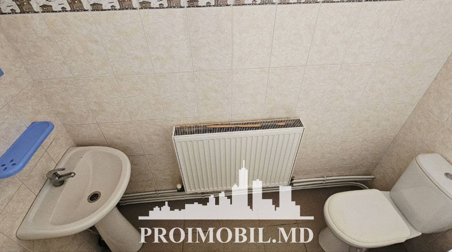 https://images.proimobil.md/L4Is4SZY8z4fu3ihdHimSOEA7BUv15qRVi1QYV3t6-I/watermark:0.75:so:0:30:0.39/resize:fill:1460:816:1/gravity:ce/bG9jYWw6Ly8vZXN0YXRlL2xyLzYwMWQ0YjAxLTZiNDUtNDgxNi1iZmNiLWJhZWZmOTFjY2EwOC5qcGVn