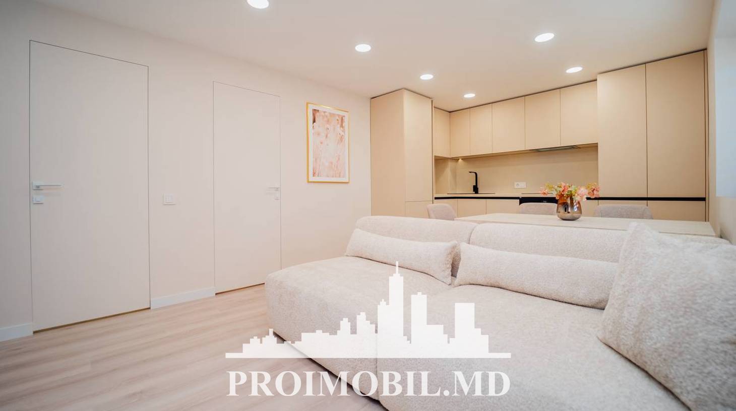 https://images.proimobil.md/L7P2jrVK1EPXoccHzU-qMRUISZZs5IVeB6fXDoHYaM8/watermark:0.75:so:0:30:0.39/resize:fill:1460:816:1/gravity:ce/bG9jYWw6Ly8vZXN0YXRlL2xyL2YyZmJmZDc2LTZmZGItNGMwMS04MTYzLTE1ZDBiODFiOGY4ZS5qcGVn