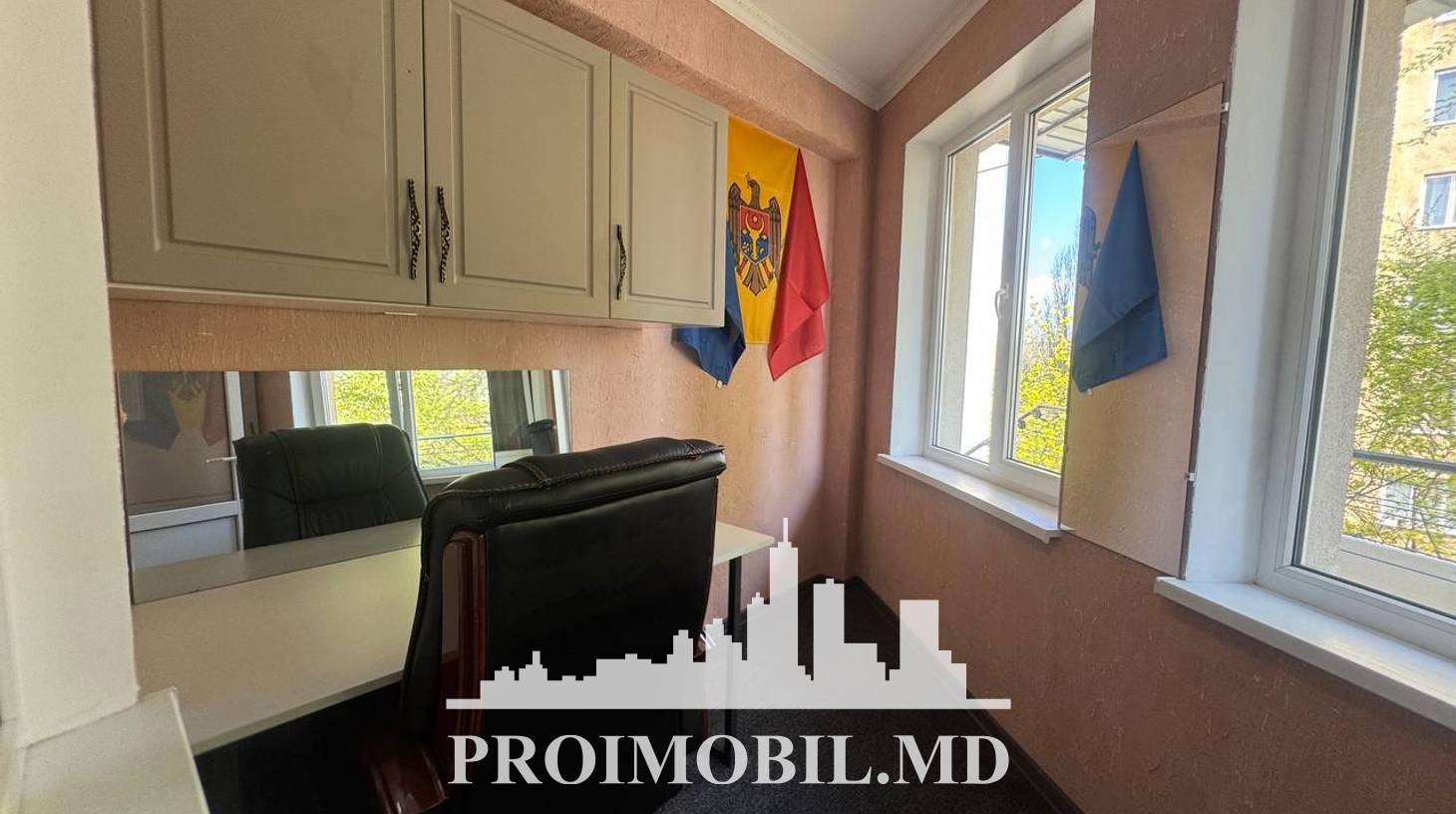 https://images.proimobil.md/L87ufFzMdS_OFEGgXB61_6AX5vz8mLKCeu379eXTWco/watermark:0.75:so:0:30:0.39/resize:fill:1460:816:1/gravity:ce/bG9jYWw6Ly8vZXN0YXRlL2xyLzIxODMyNzU3LWYwOTctNDA0ZS1hMDAzLTVhNDExOTcwZTcyZC5qcGVn