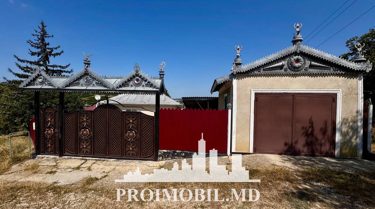 https://images.proimobil.md/L8HrgpfHSETJrhS6TLGSMHh6yETVc_uAhu8750QI2GU/watermark:0.75:so:0:30:0.39/resize:fill:1460:816:1/gravity:ce/bG9jYWw6Ly8vZXN0YXRlL2xyLzBkNDFiZjk1LWI5NWQtNDQ0Yi05NWYyLTZmMjU1ZDQ4ODEzZi5qcGVn
