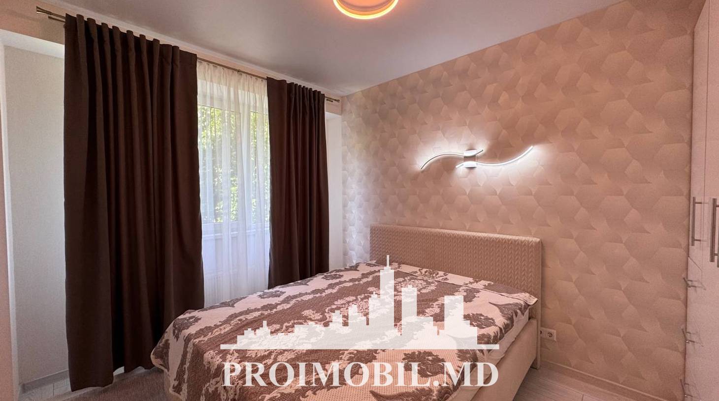 https://images.proimobil.md/L8b57FYP5dTKTzXzrvYchA2pLrvGFBIWmvMhKNhtTms/watermark:0.75:so:0:30:0.39/resize:fill:1460:816:1/gravity:ce/bG9jYWw6Ly8vZXN0YXRlL2xyLzY3ODk4NWFjLThjODMtNDk5MC04ZGU1LWE2OWI4MzVlNjljNy5qcGVn