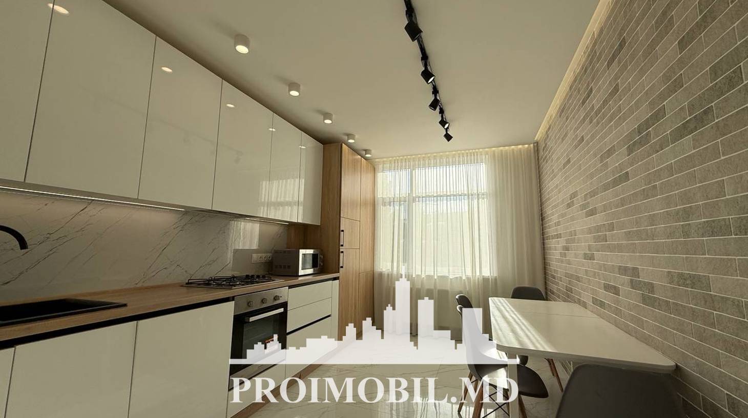 https://images.proimobil.md/LDLajEoW4skxMcBlx73CoDVVOgE7qL2YGlmXS8yhl40/watermark:0.75:so:0:30:0.39/resize:fill:1460:816:1/gravity:ce/bG9jYWw6Ly8vZXN0YXRlL2xyLzIyZmFlNDI4LWI1YjItNDE5MC04NGJkLTViMTBmZTliZDYxYy5qcGVn