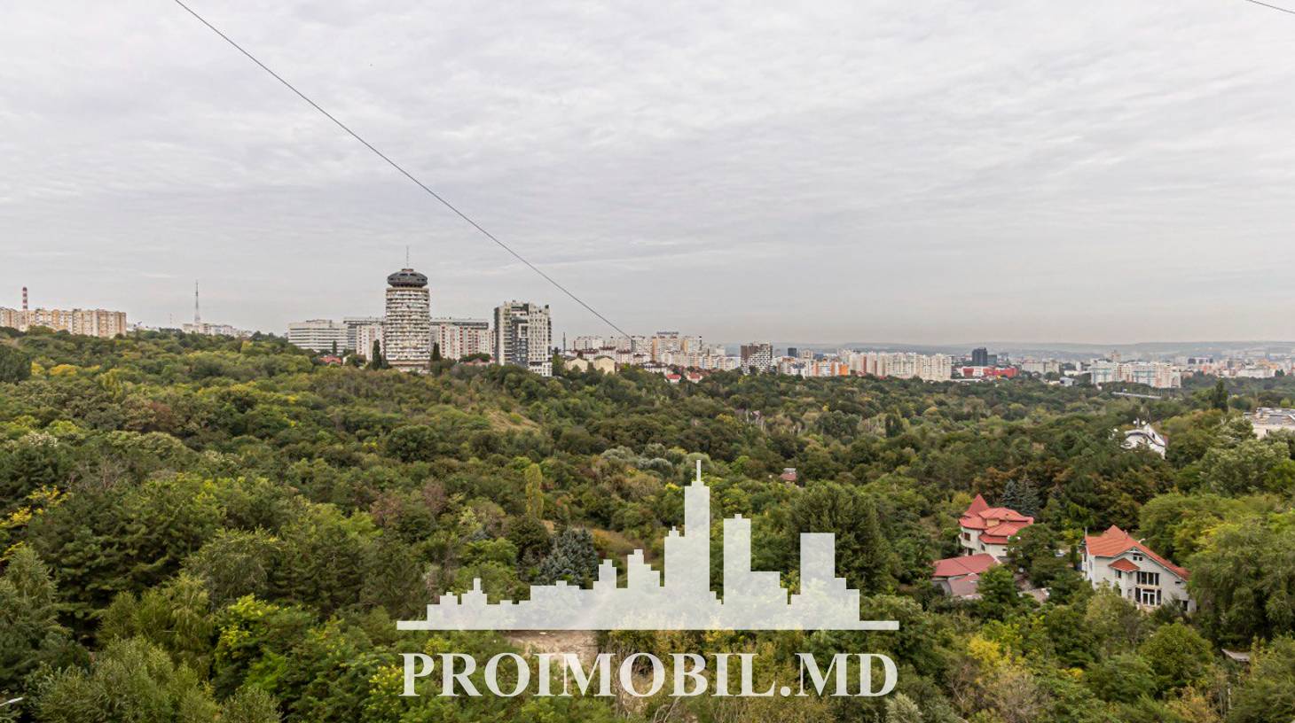 https://images.proimobil.md/LFS-COfmE9vpH4mFDvSHxu0aK5G-9INFkOBFh8I-7XA/watermark:0.75:so:0:30:0.39/resize:fill:1460:816:1/gravity:ce/bG9jYWw6Ly8vZXN0YXRlL2xyLzA0MmUyY2M5LWNkN2UtNDc5NC1hYzFhLWExYTI1OTliOWFlYS5qcGVn