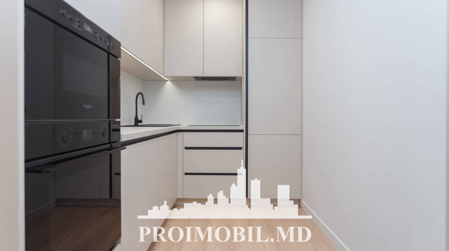 https://images.proimobil.md/LHVEcJsUGeyPHNhJseKTizWnkkAYRm0DHXeAOLuBY3A/watermark:0.75:so:0:30:0.39/resize:fill:1460:816:1/gravity:ce/bG9jYWw6Ly8vZXN0YXRlL2xyLzMyNjI3ZmI0LTZiY2QtNDE1MC1iNjg0LWQ1NWJjOGJmNGE4MC5qcGVn