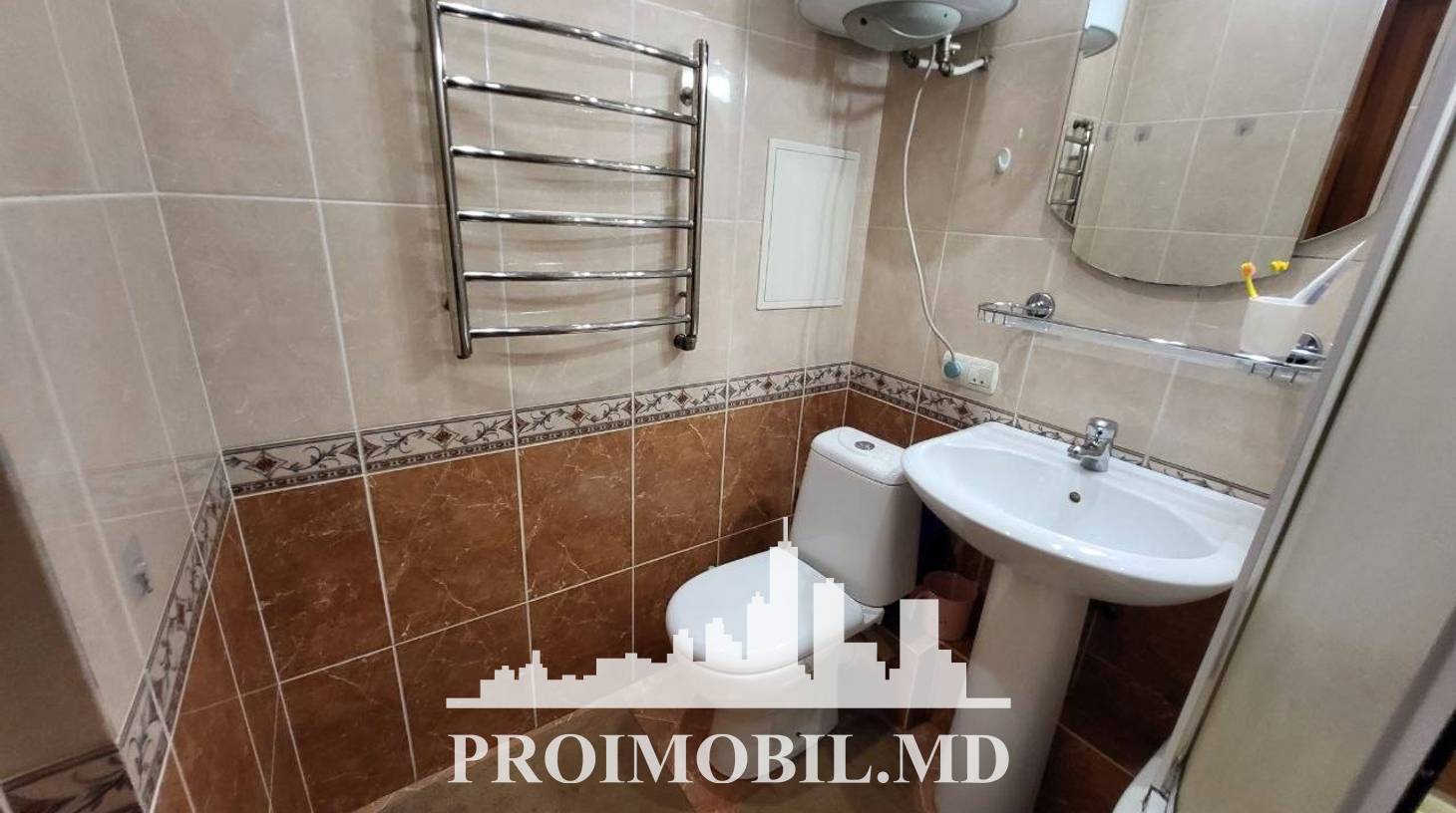 https://images.proimobil.md/LR557dFGpFRJ9Rf0Fq-N69wKreftBs_awA8rmR5kHMw/watermark:0.75:so:0:30:0.39/resize:fill:1460:816:1/gravity:ce/bG9jYWw6Ly8vZXN0YXRlL2xyLzcxMDMzZTFlLThiZjUtNDg5MC04ZTkzLWI5NDI2ZmUwZGNiMC5qcGVn