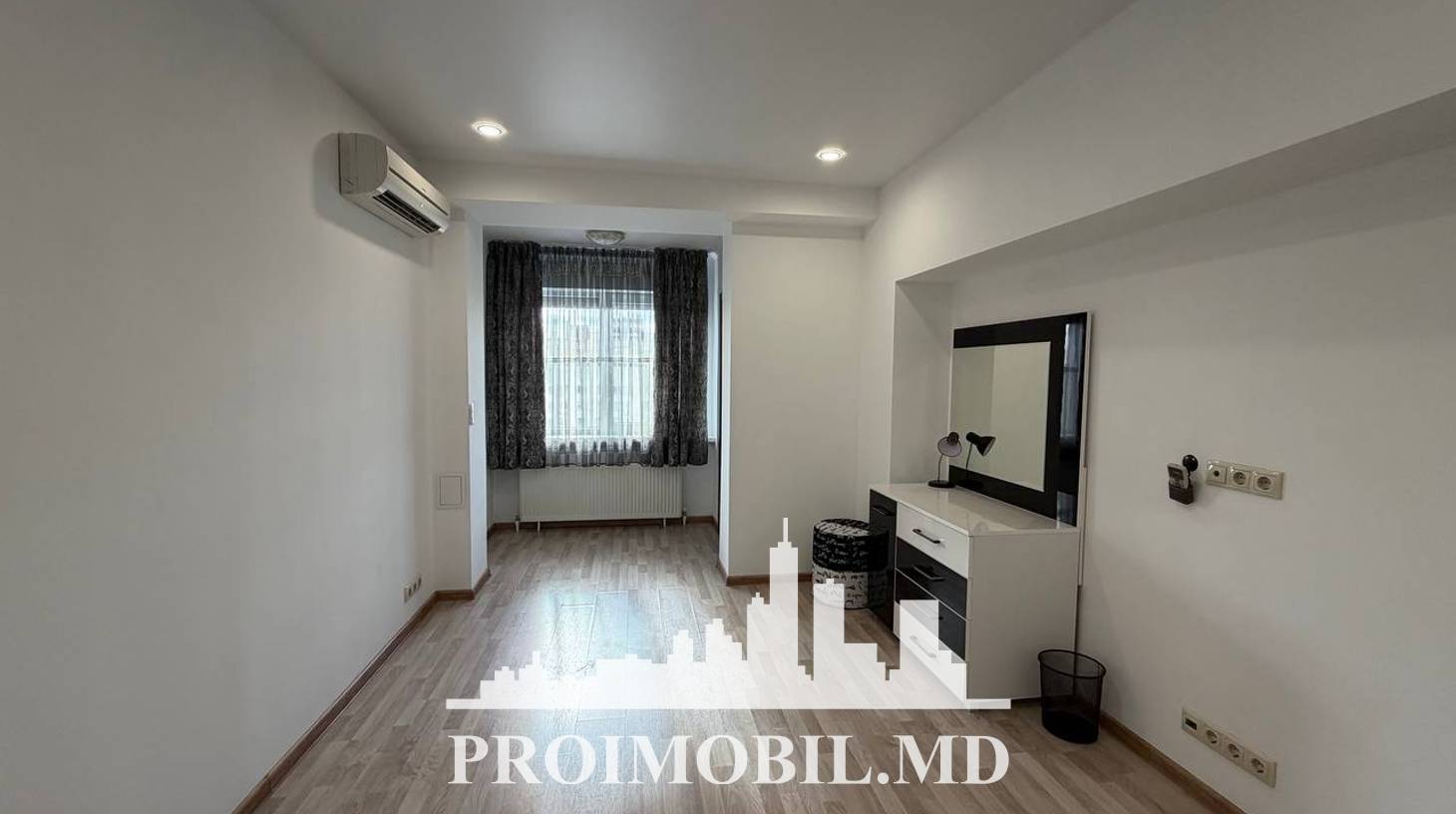 https://images.proimobil.md/LWxHAJQujq2fj0kldbXEgqoI06k7gkJayITg6KRVvfY/watermark:0.75:so:0:30:0.39/resize:fill:1460:816:1/gravity:ce/bG9jYWw6Ly8vZXN0YXRlL2xyLzgzNmI0NmQ1LTVlMWYtNDNiYS1iYmYwLTE3NGJhNzk2YzExYy5qcGVn