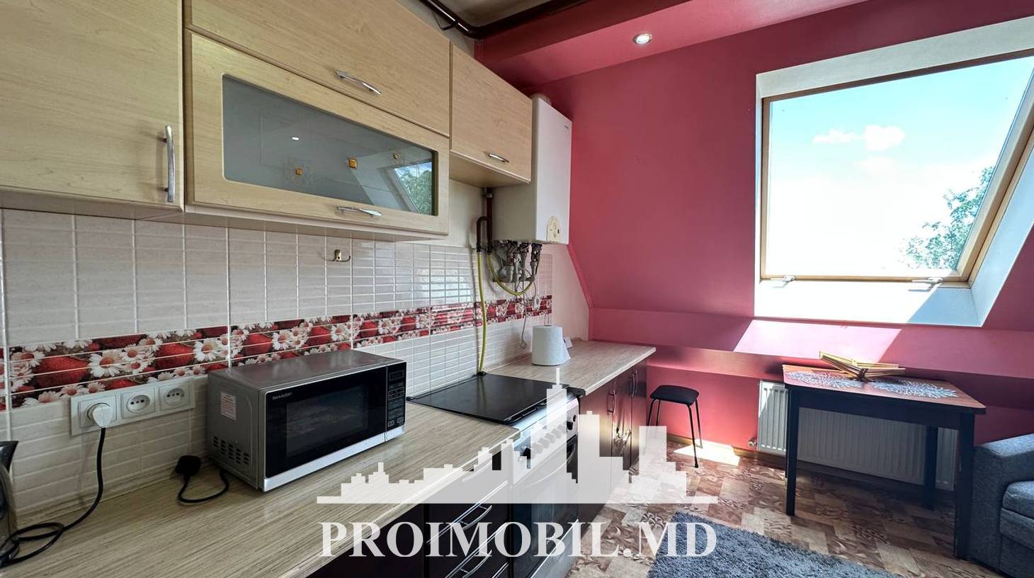 https://images.proimobil.md/L_-_YZBM14uLC97y3Grn6WQKyBvFnVyZShpJdJ9V1eA/watermark:0.75:so:0:30:0.39/resize:fill:1460:816:1/gravity:ce/bG9jYWw6Ly8vZXN0YXRlL2xyLzM3OWFkMjU0LTc5NmYtNDE4YS1hNGM4LTE0OTIxZGZmYmU5MS5qcGVn