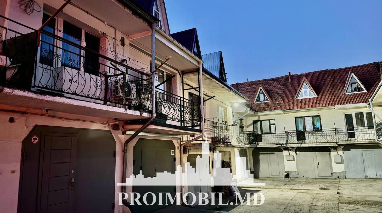 https://images.proimobil.md/Lbd6mZYg0hBz-J4UaEOj6tKb8X5iBNjaVhXhIbIEd5I/watermark:0.75:so:0:30:0.39/resize:fill:1460:816:1/gravity:ce/bG9jYWw6Ly8vZXN0YXRlL2xyLzI4NjJlNjBhLTMzYWEtNDcxMC05MDZmLTYxOTczNGMyMGM4ZC5qcGVn