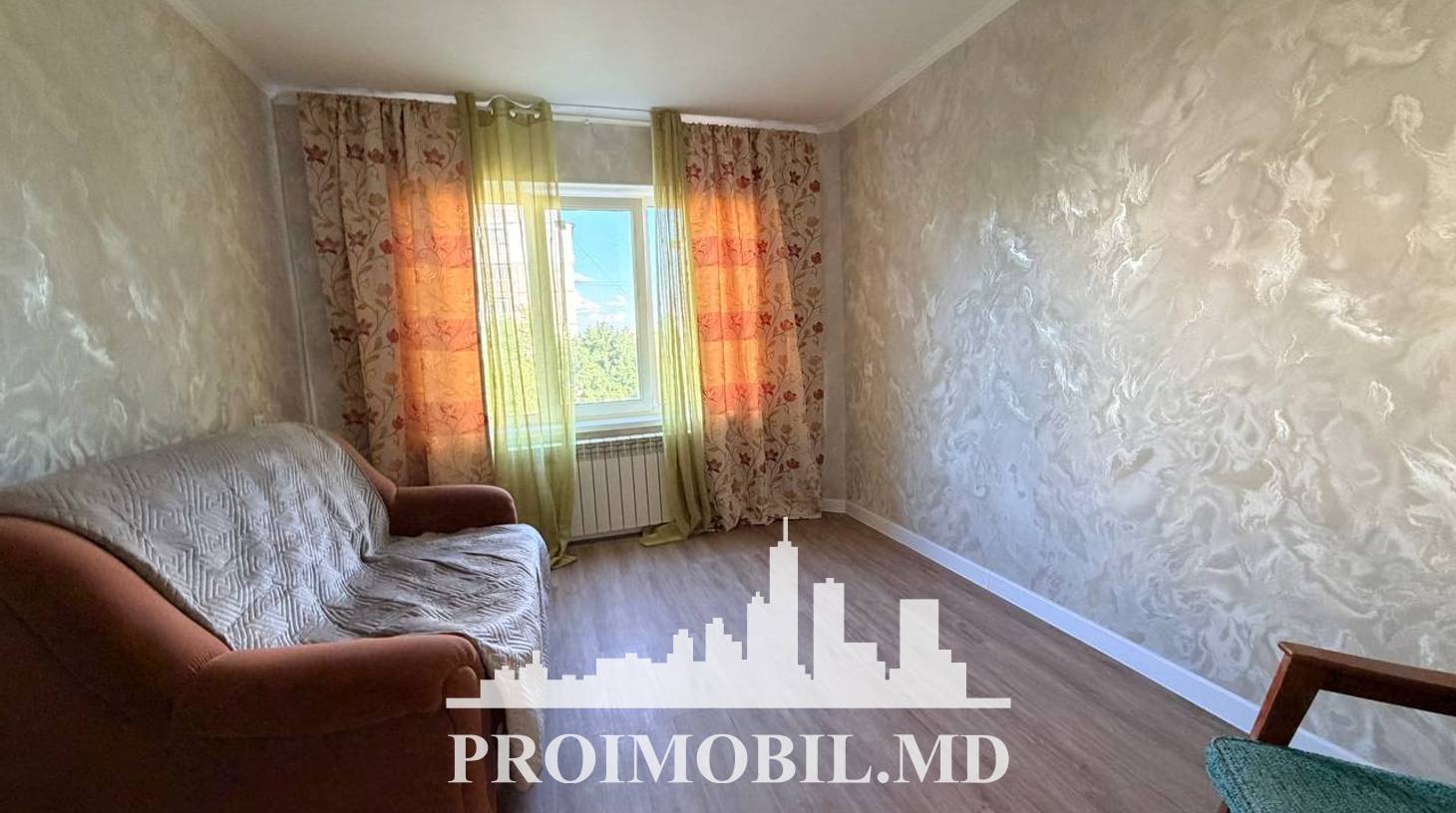https://images.proimobil.md/LdrEHR9bS-d46BaGAHEGqQROTzBX7i-yKqNUPpp_d_8/watermark:0.75:so:0:30:0.39/resize:fill:1460:816:1/gravity:ce/bG9jYWw6Ly8vZXN0YXRlL2xyLzlhNWNmZWU0LTY2MzgtNDQ4YS04NTM3LThkNWY3MTA0MzY5My5qcGVn